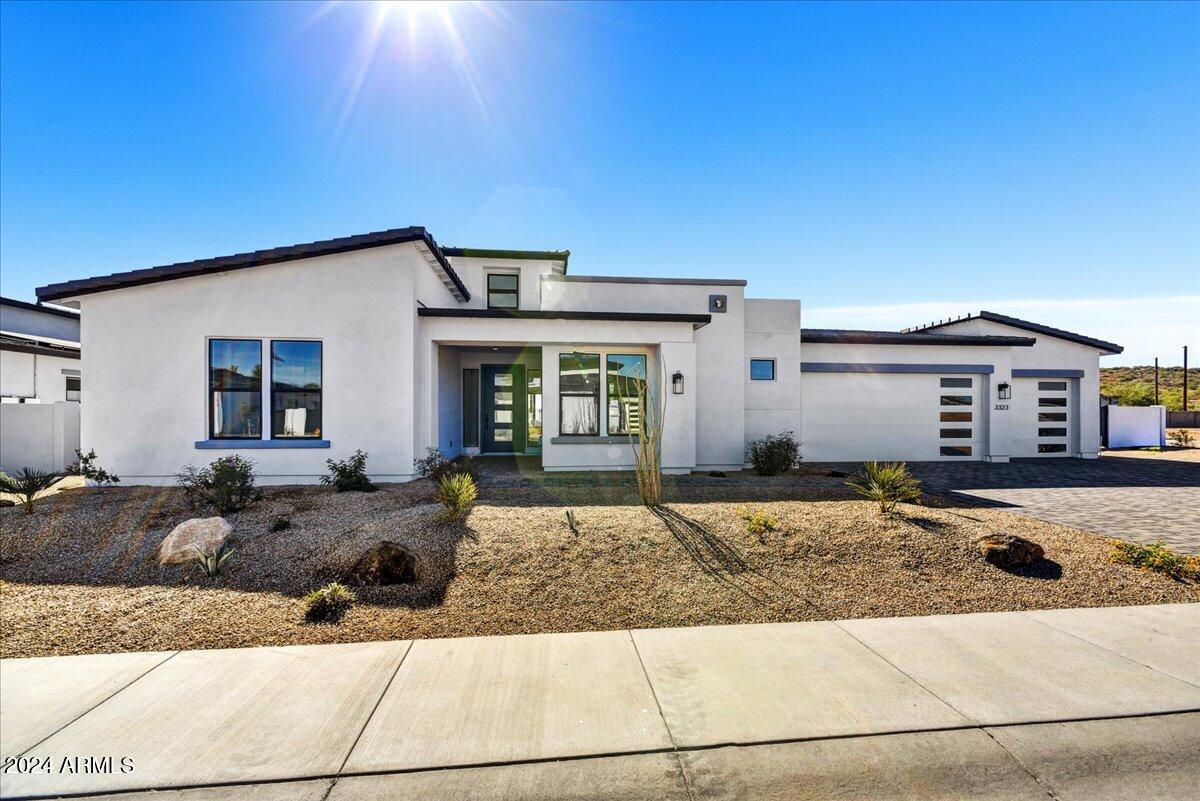 3329 W DESERT DAWN Drive