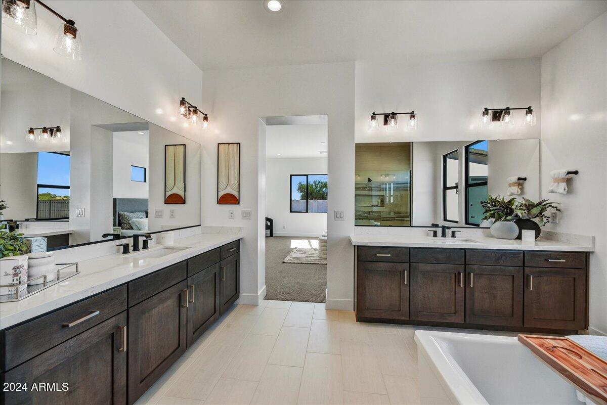 3329 W DESERT DAWN Drive