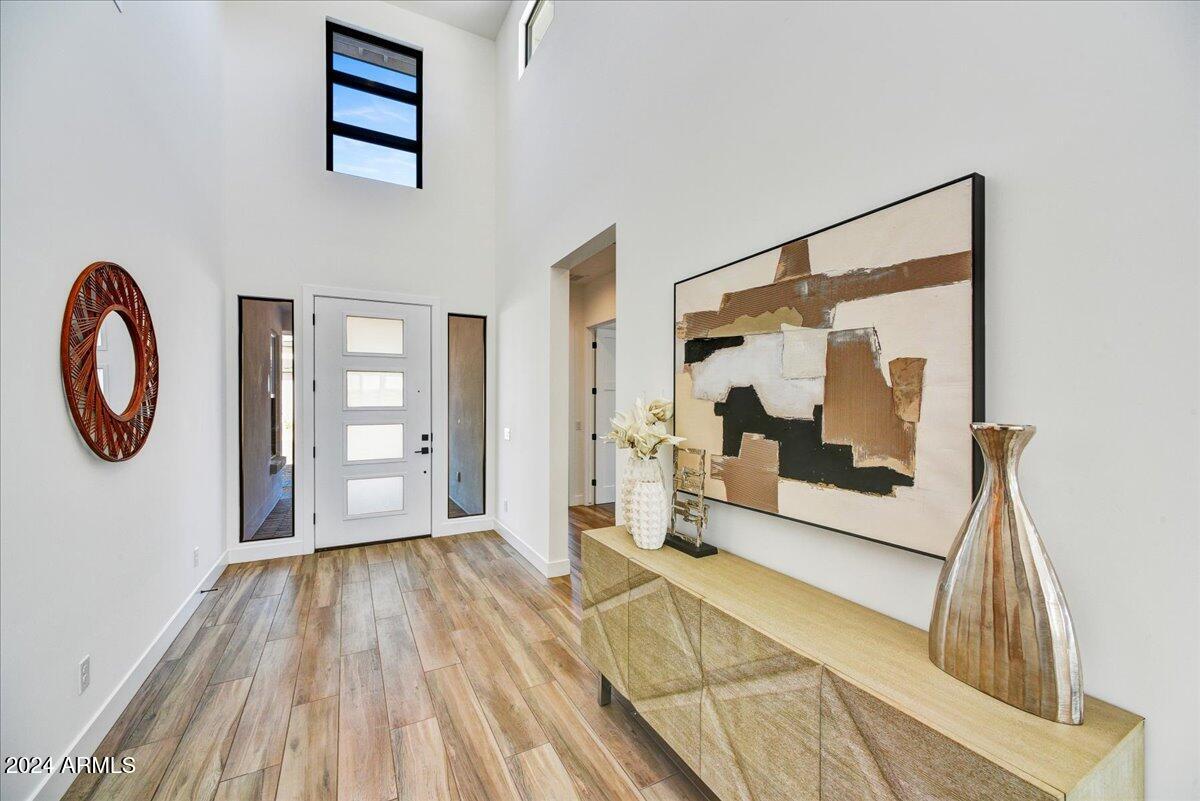 3329 W DESERT DAWN Drive