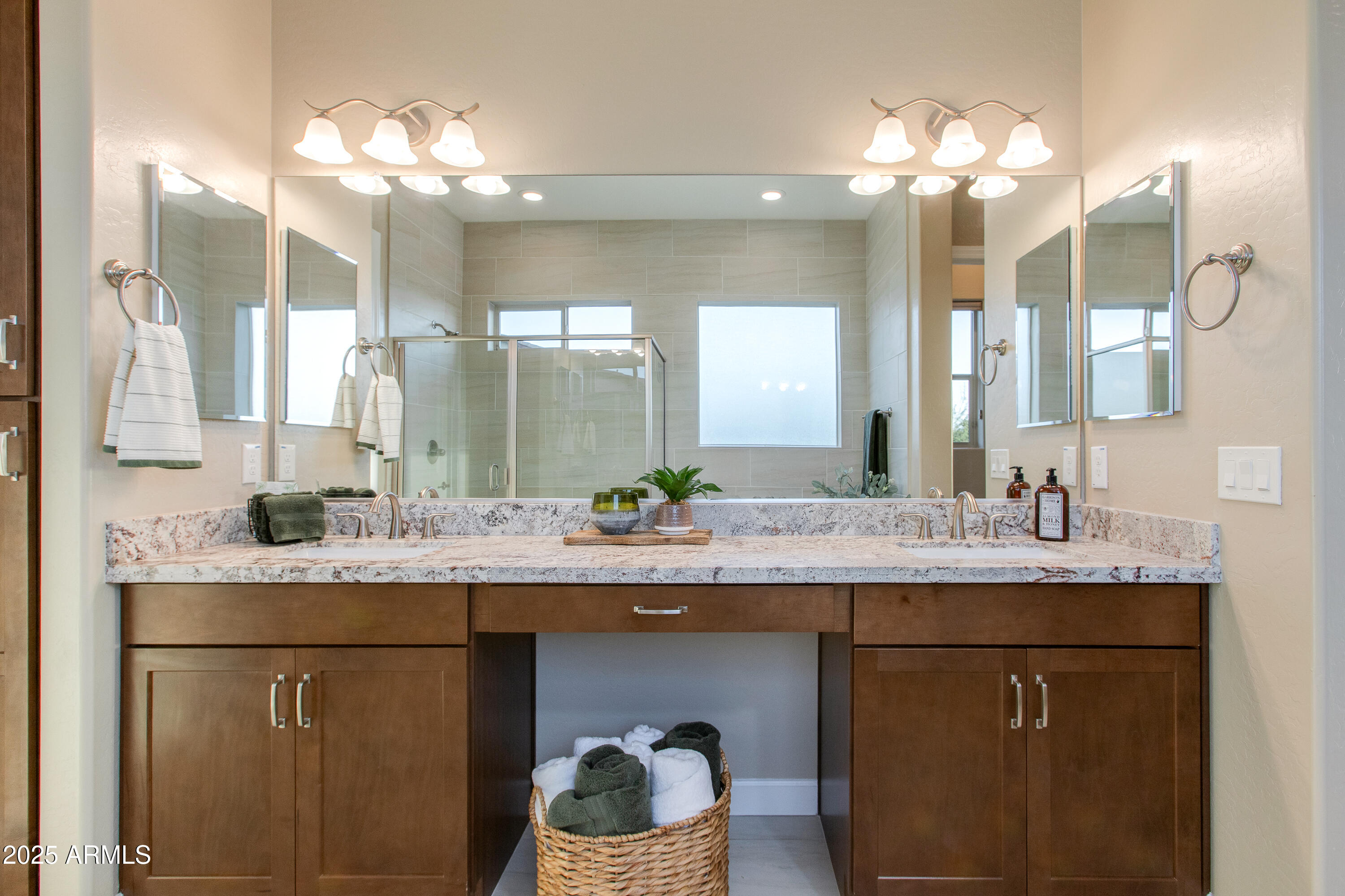 4055 MINERS SPRING Way