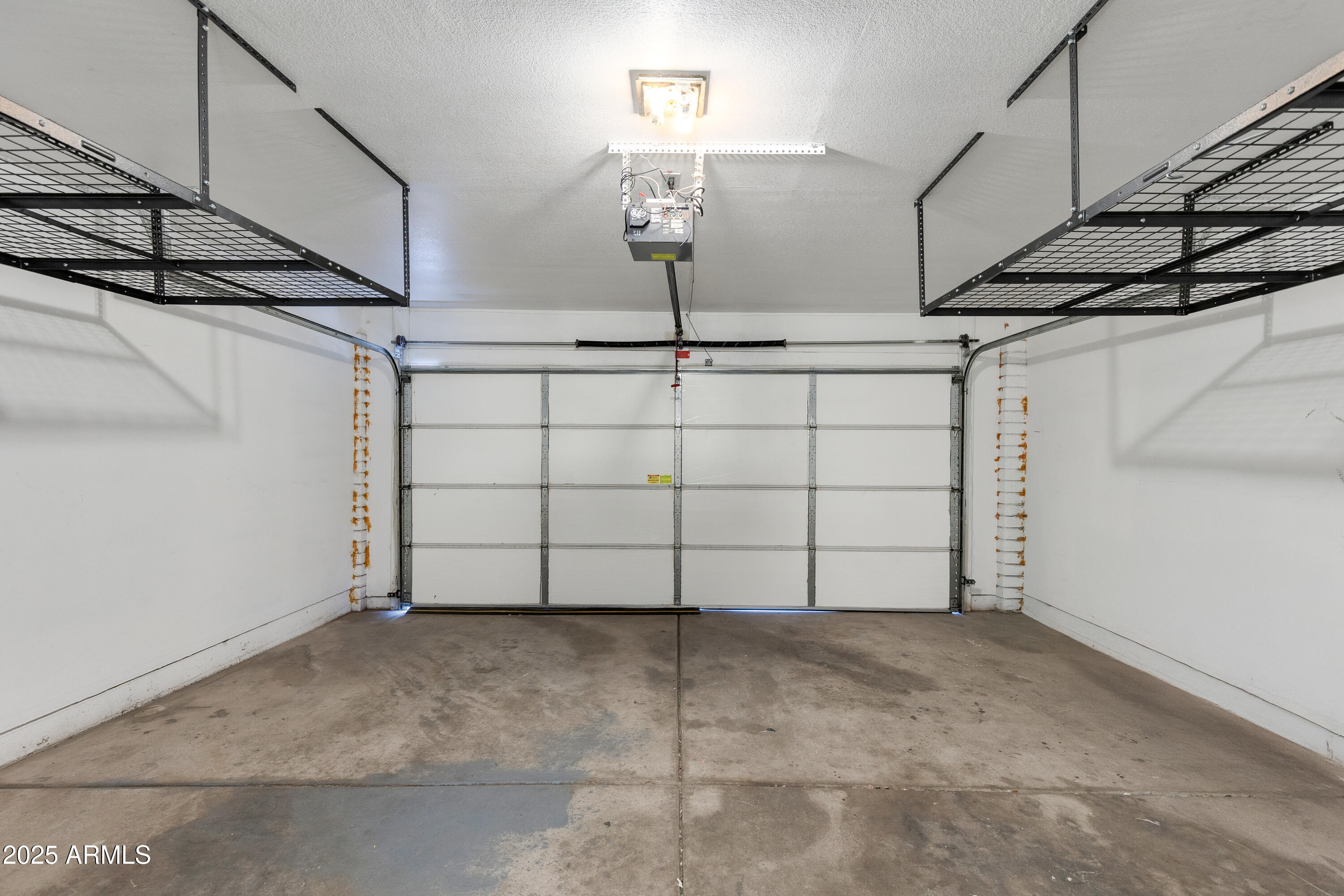 847 E PARADISE Lane E