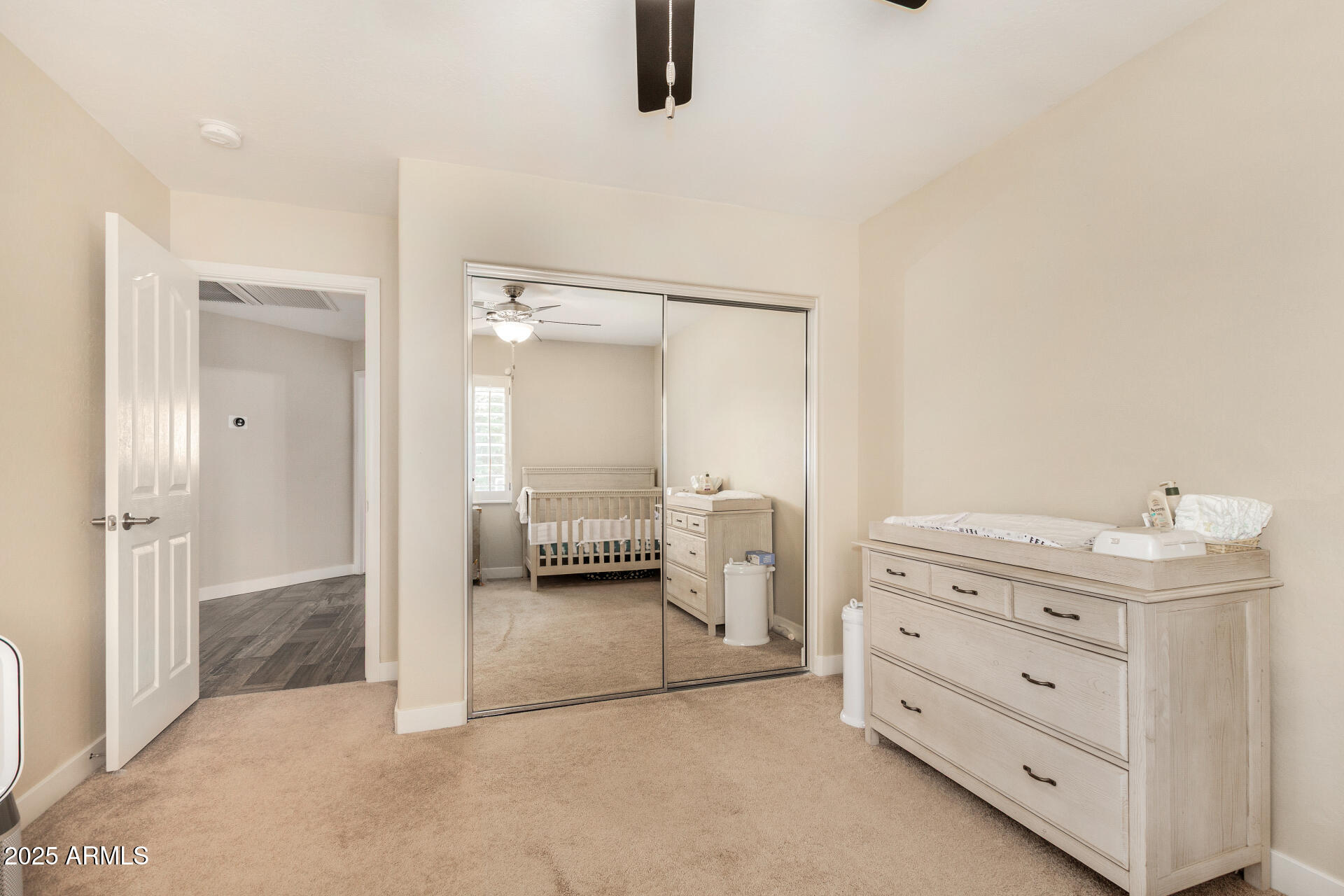 7242 W CRABAPPLE Drive