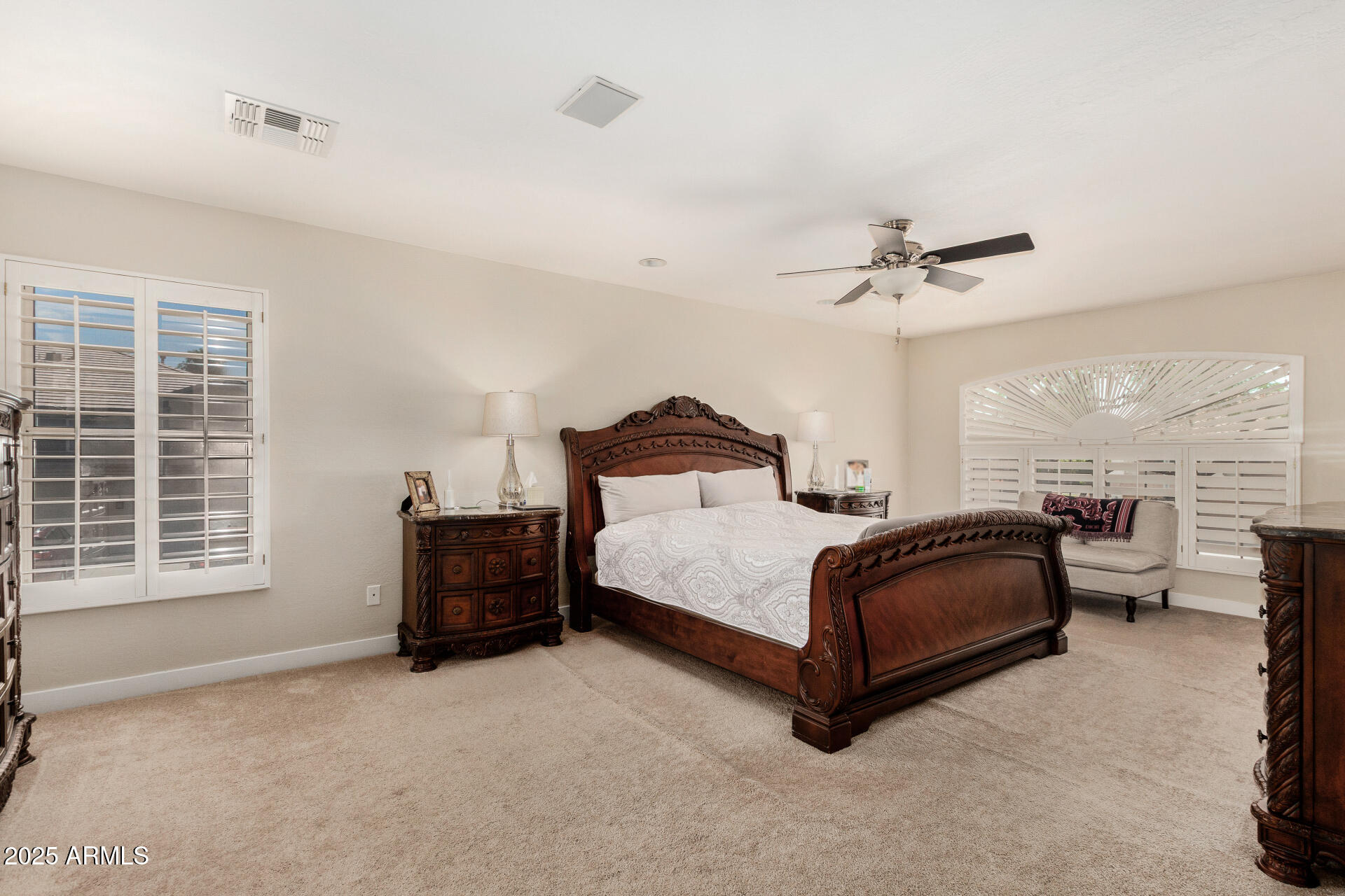 7242 W CRABAPPLE Drive
