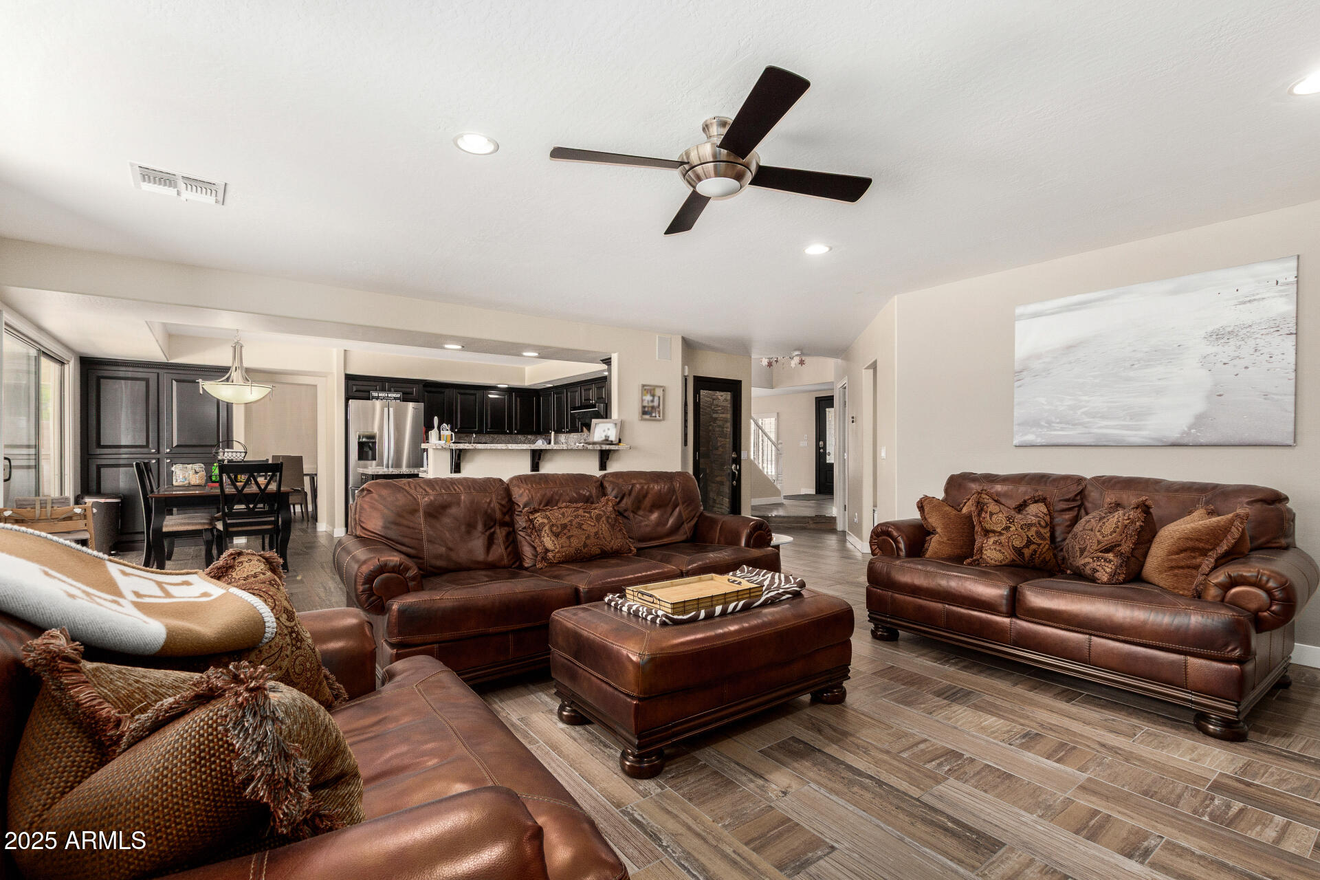 7242 W CRABAPPLE Drive