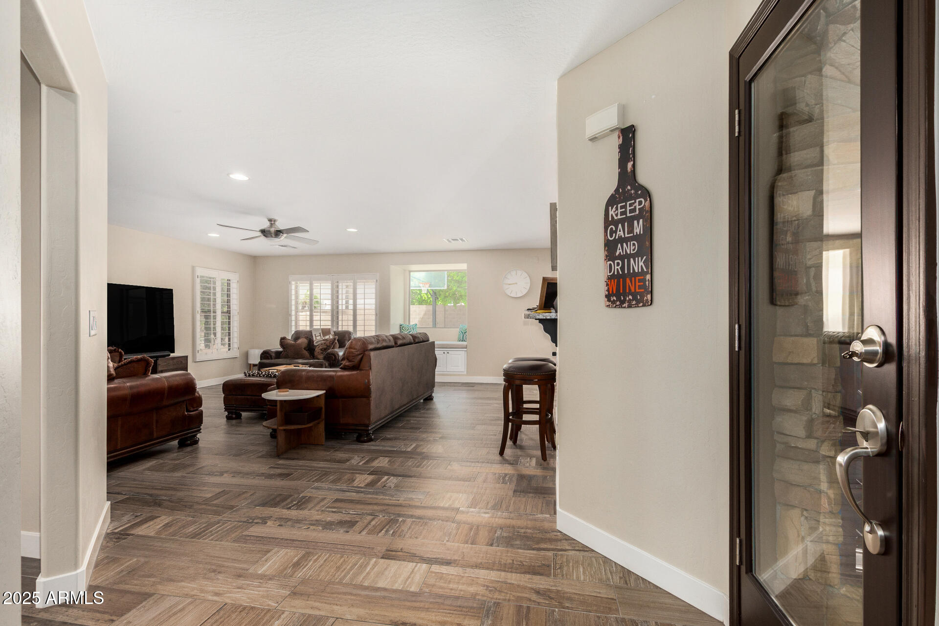 7242 W CRABAPPLE Drive