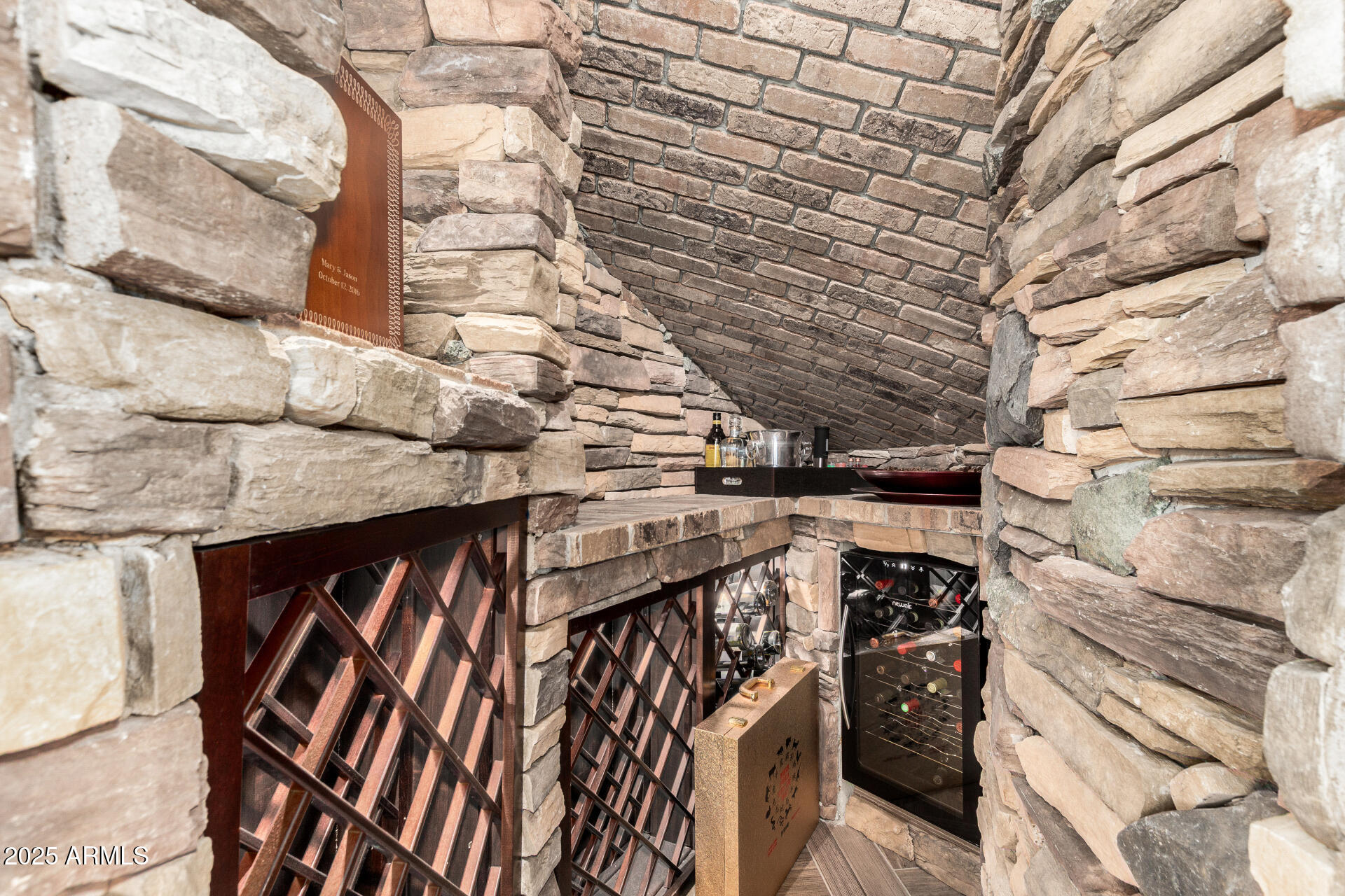 7242 W CRABAPPLE Drive