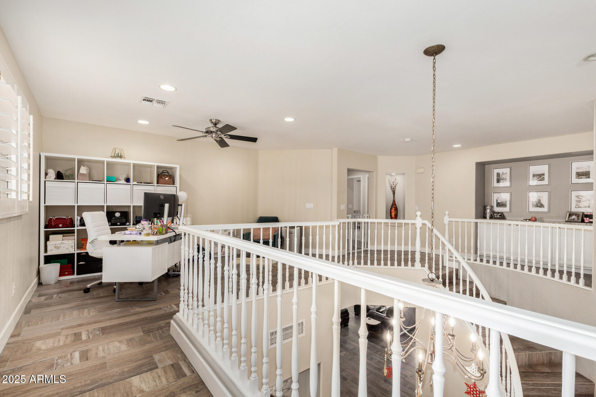 7242 W CRABAPPLE Drive