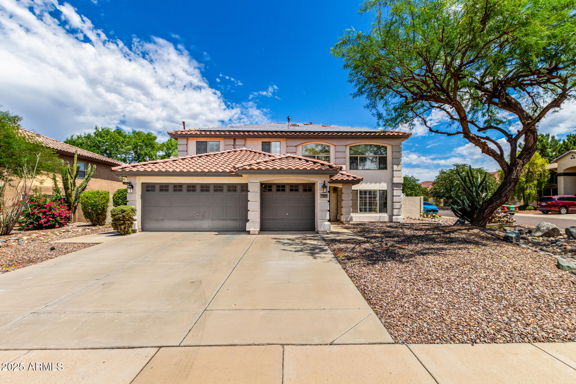 7242 W CRABAPPLE Drive