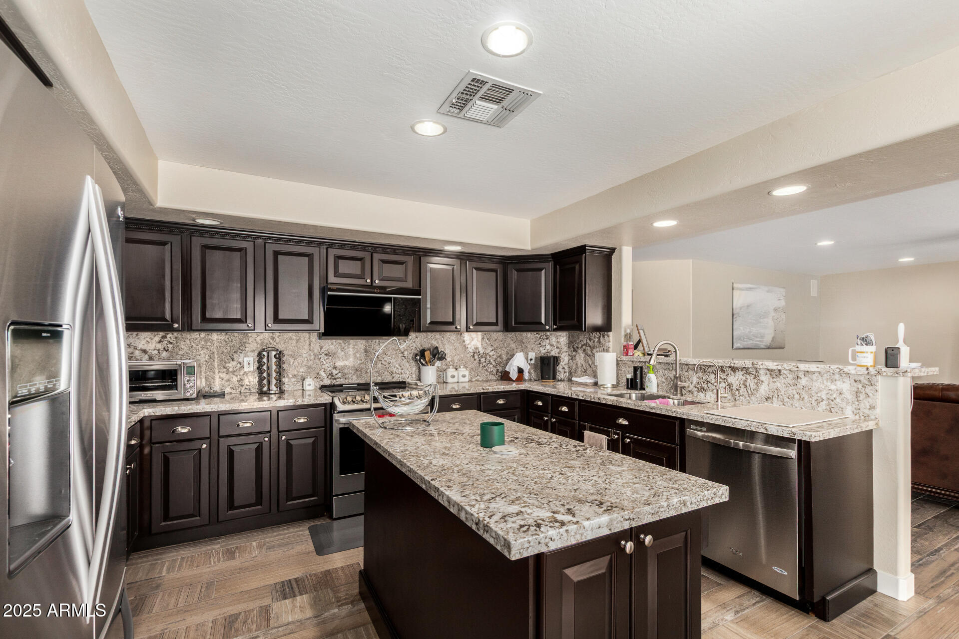 7242 W CRABAPPLE Drive