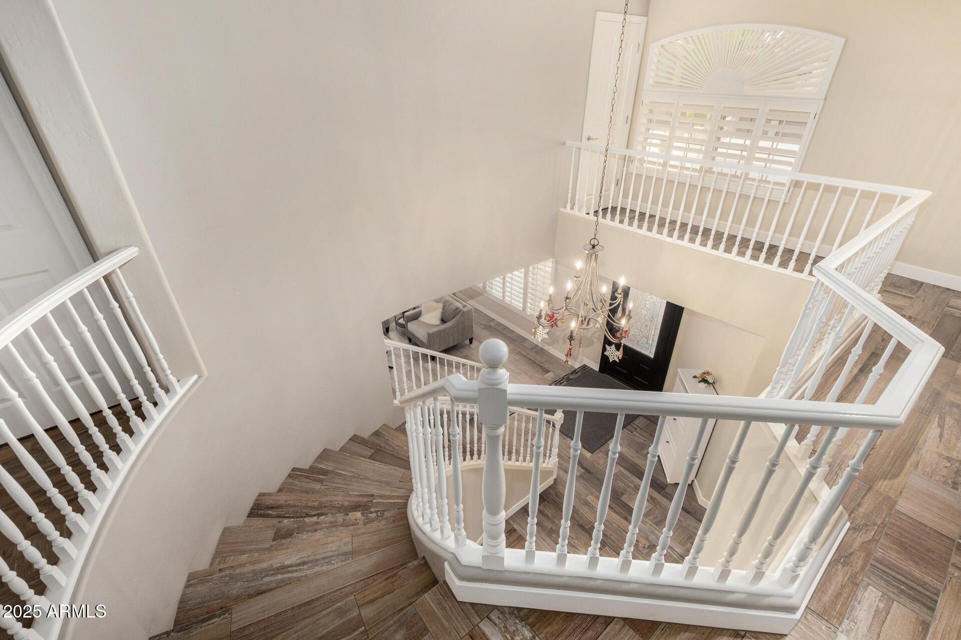 7242 W CRABAPPLE Drive