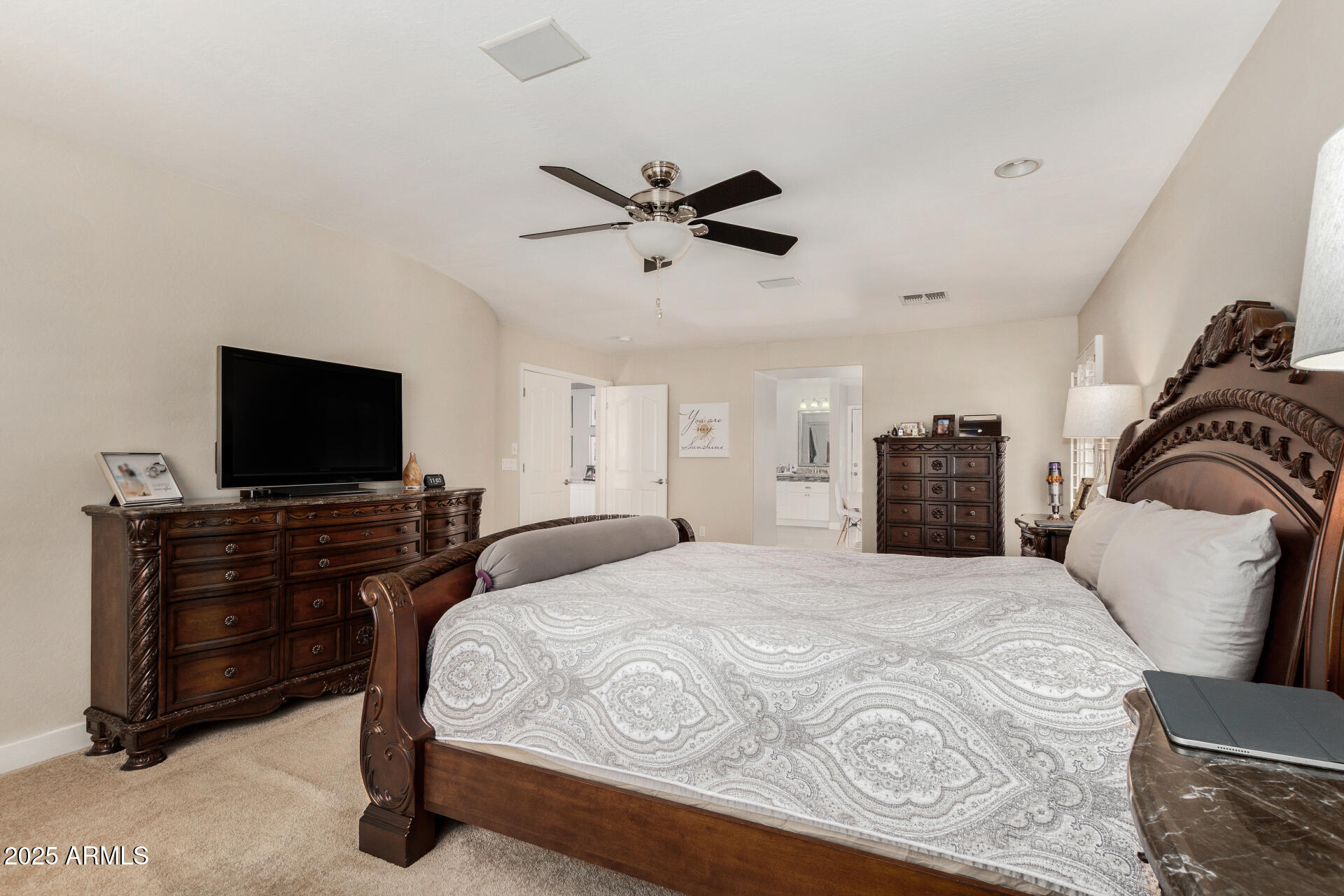 7242 W CRABAPPLE Drive