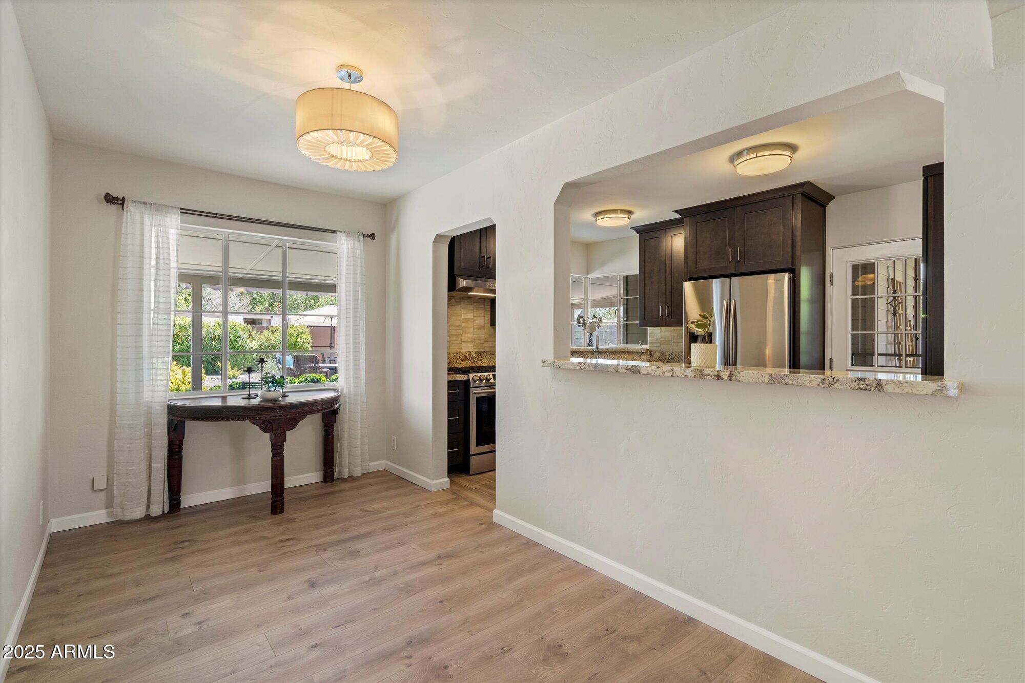 1831 E HUBBELL Street