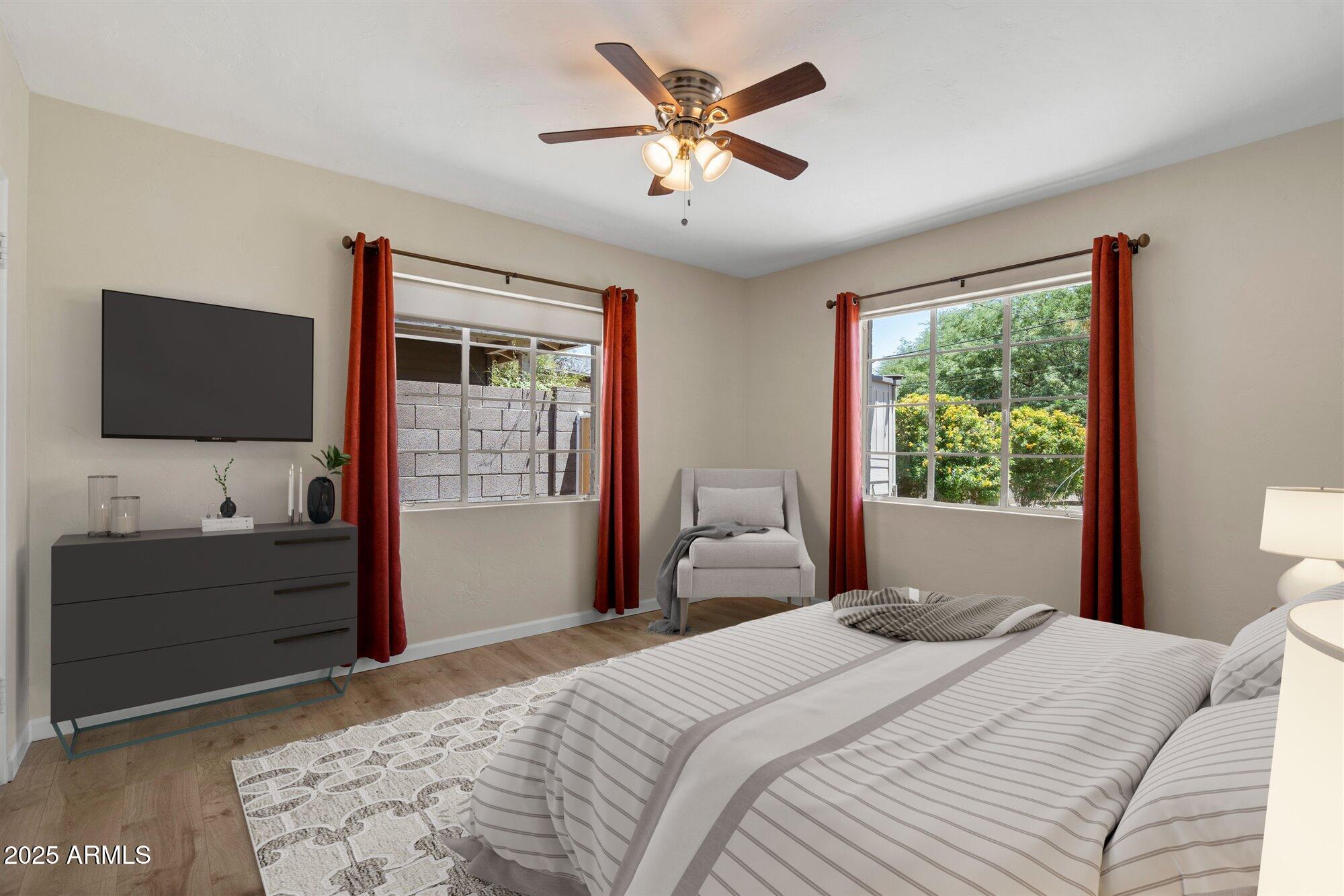 1831 E HUBBELL Street