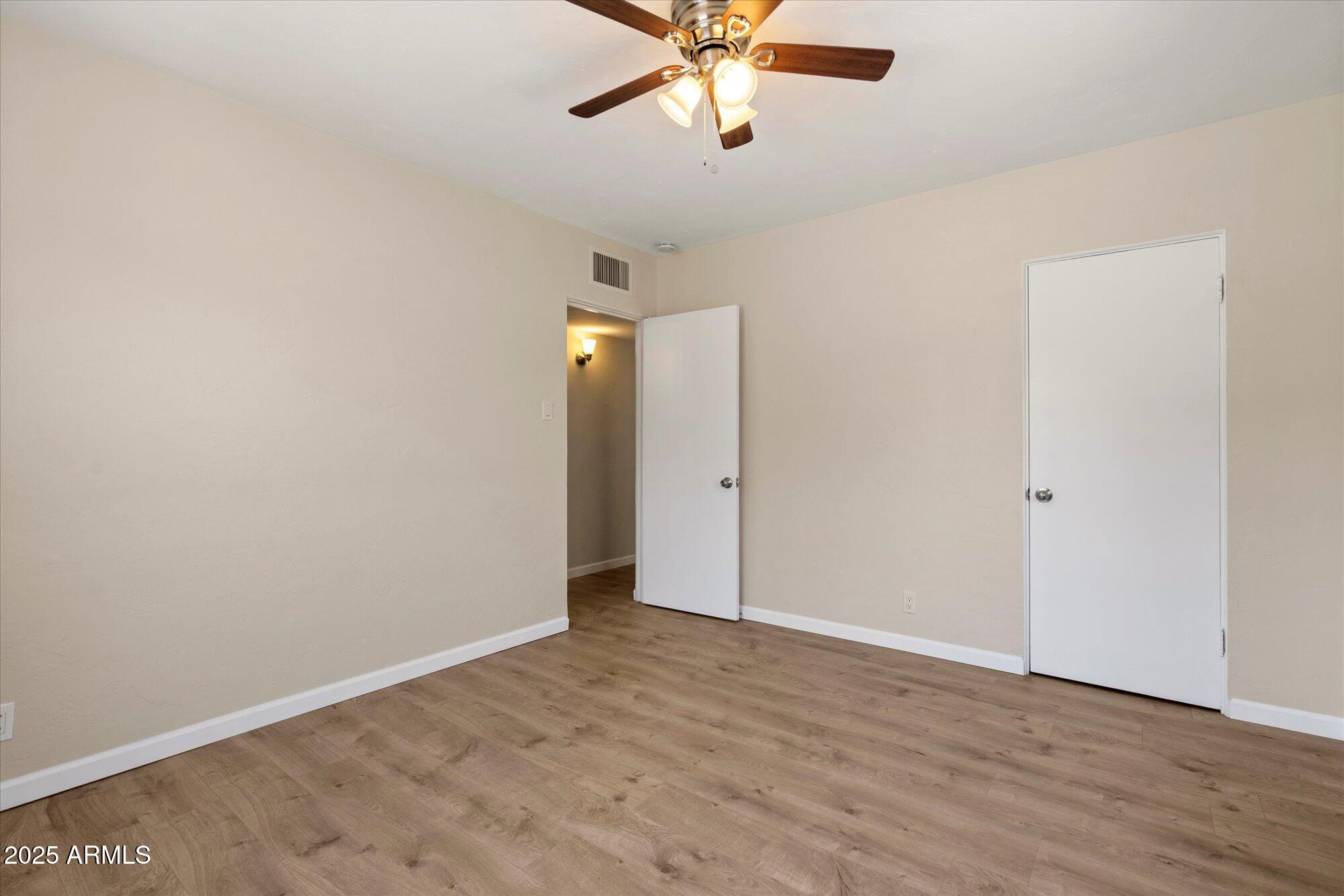 1831 E HUBBELL Street