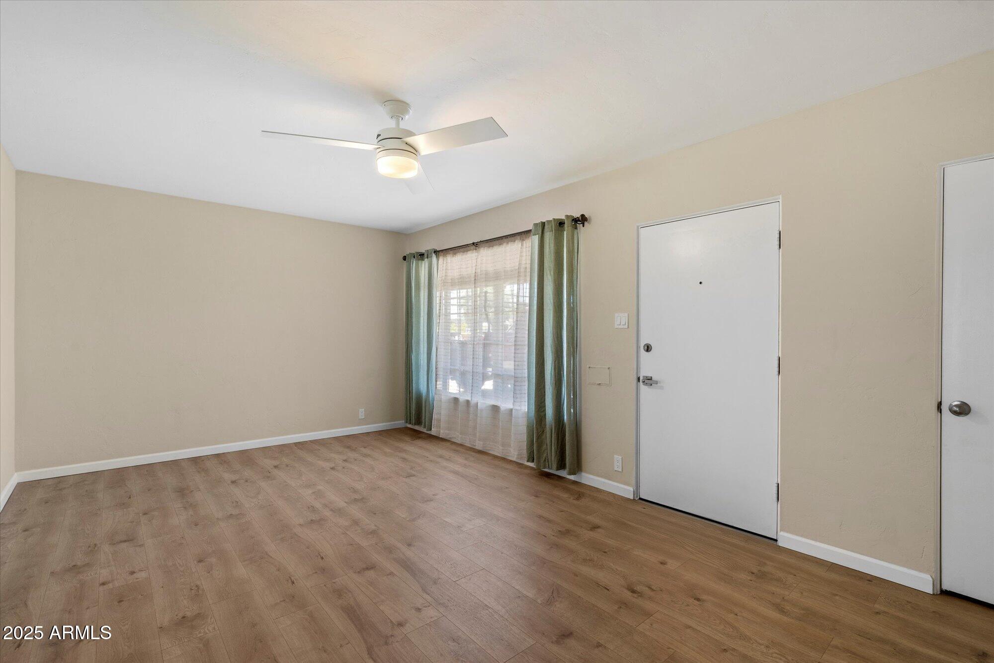 1831 E HUBBELL Street