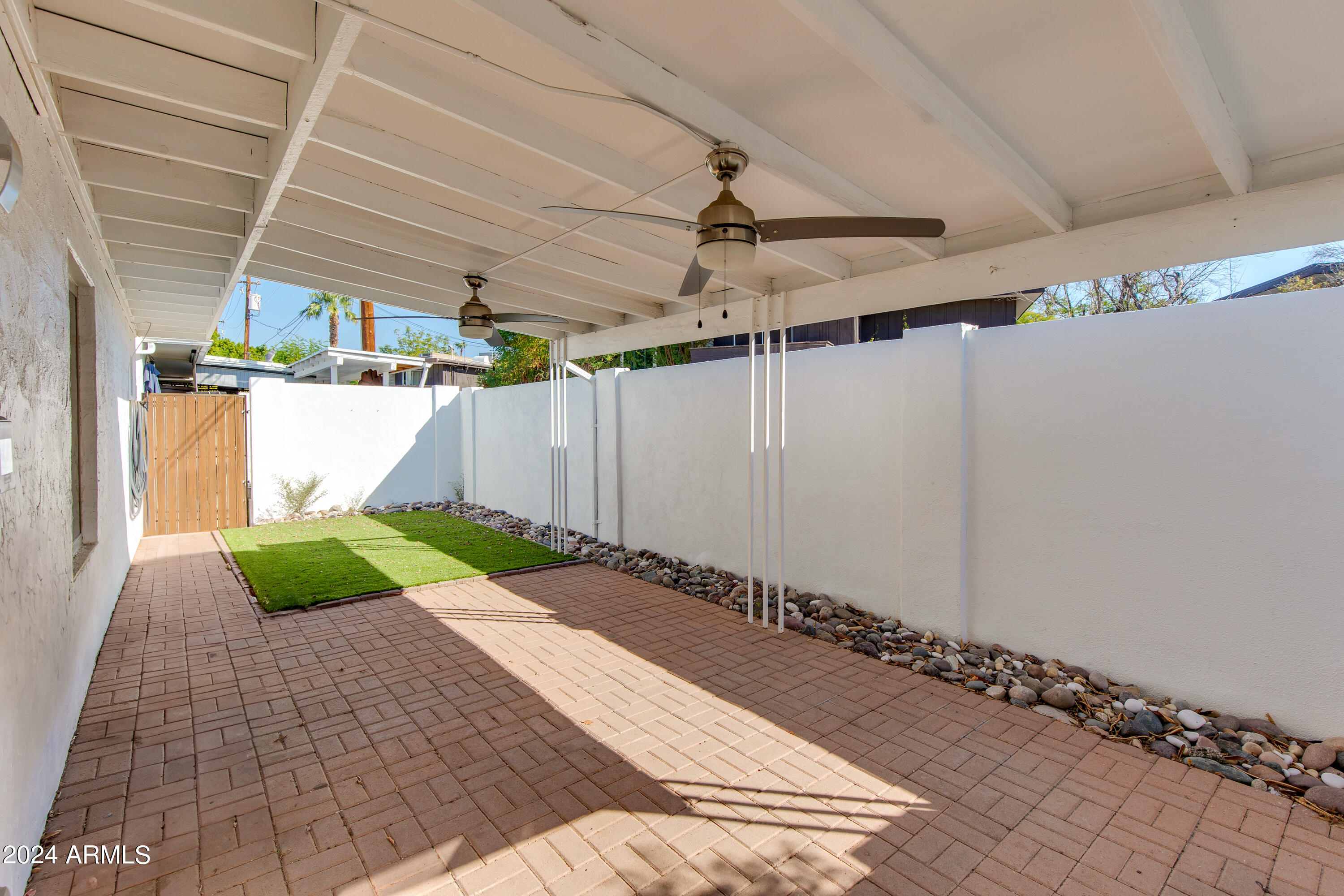 5333 N LAS CASITAS Place