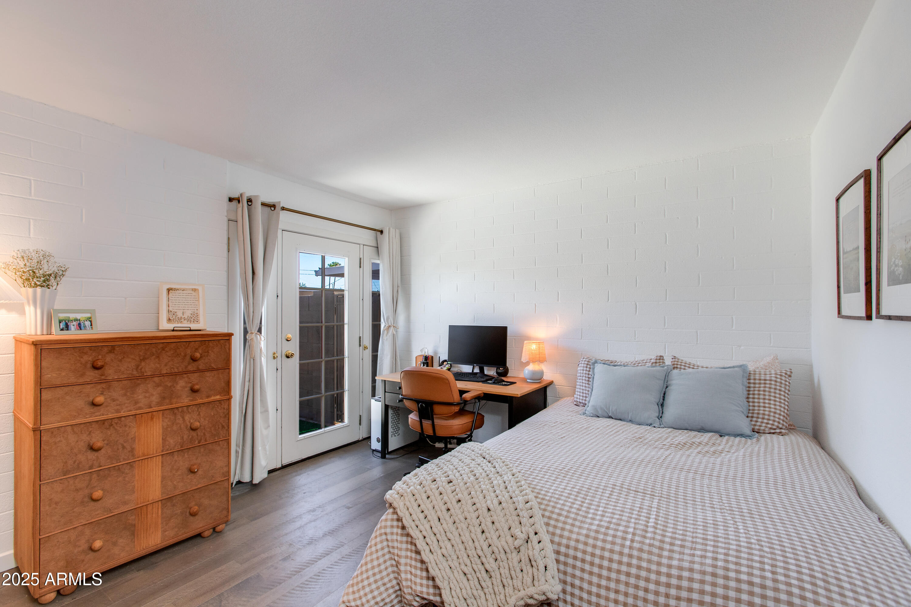 4419 N 27 Street, 25