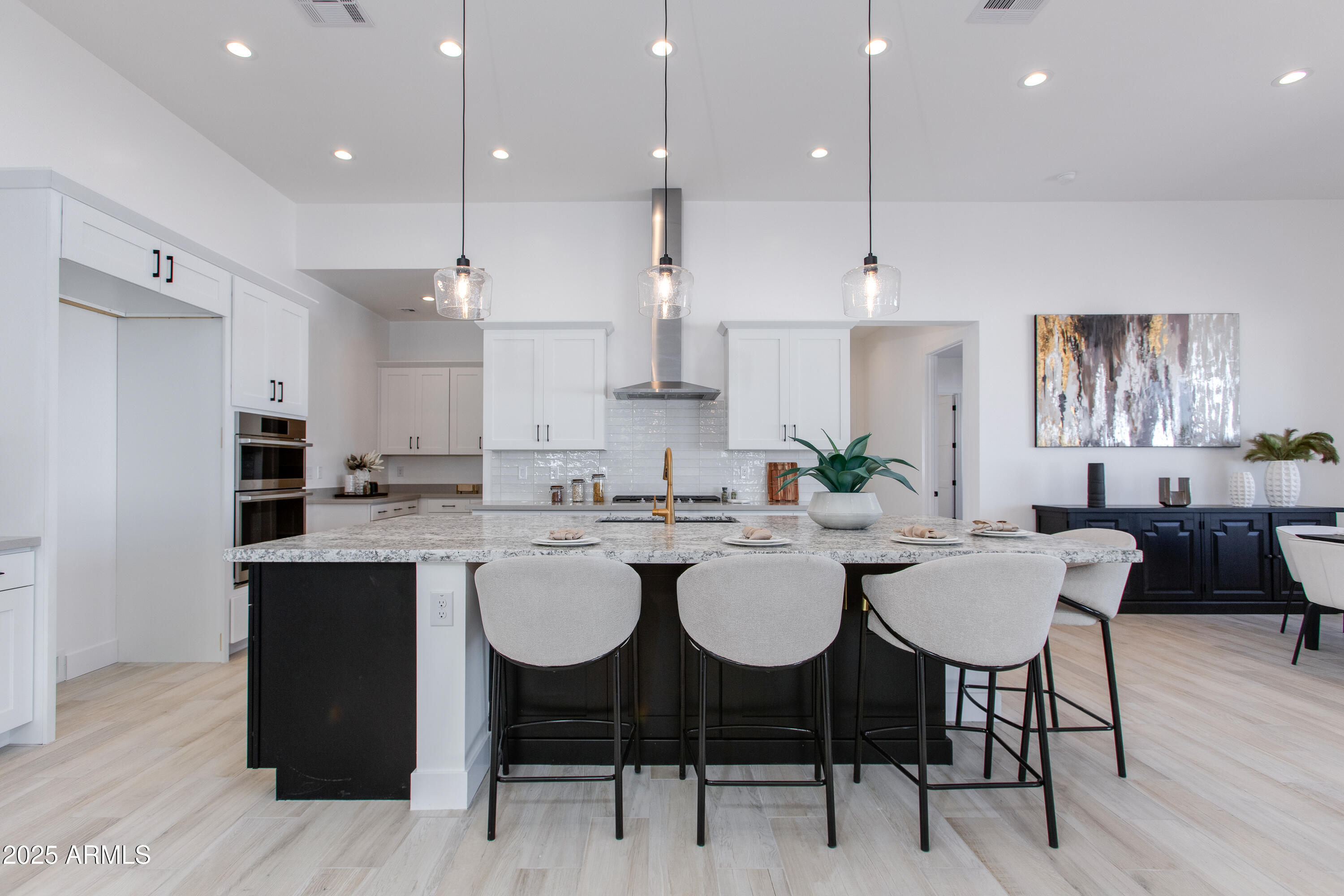 3330 W DESERT DAWN Drive