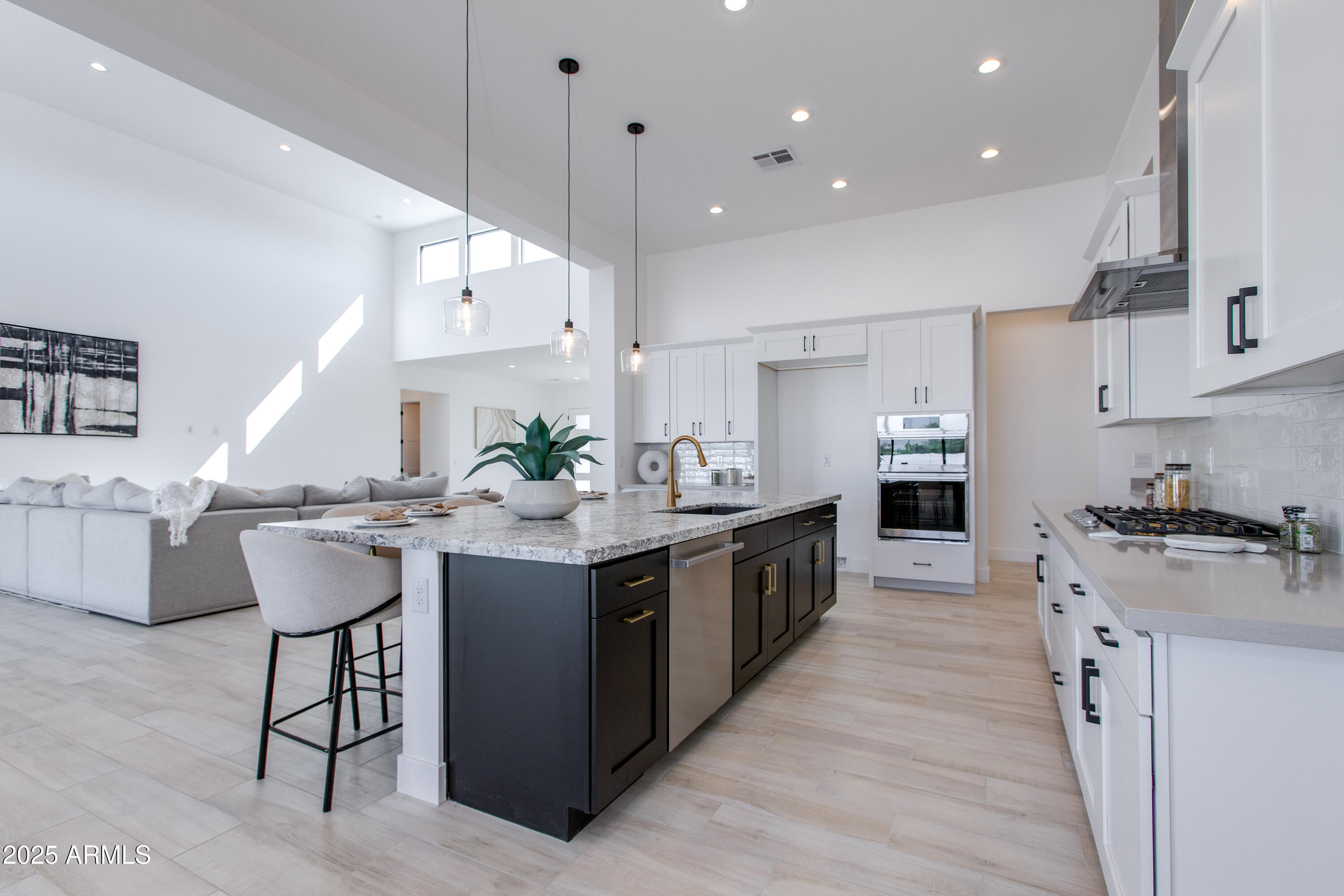 3330 W DESERT DAWN Drive