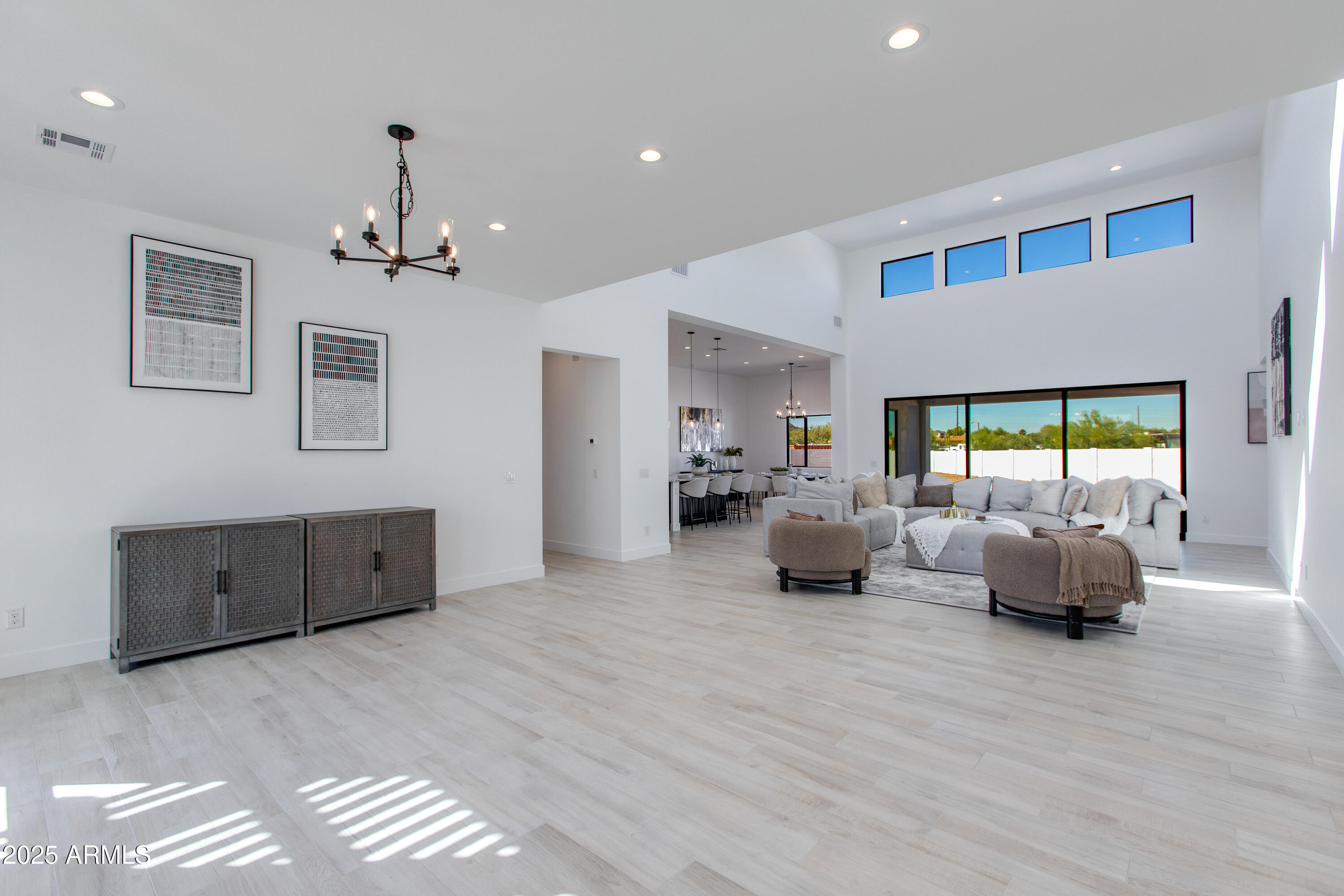 3330 W DESERT DAWN Drive