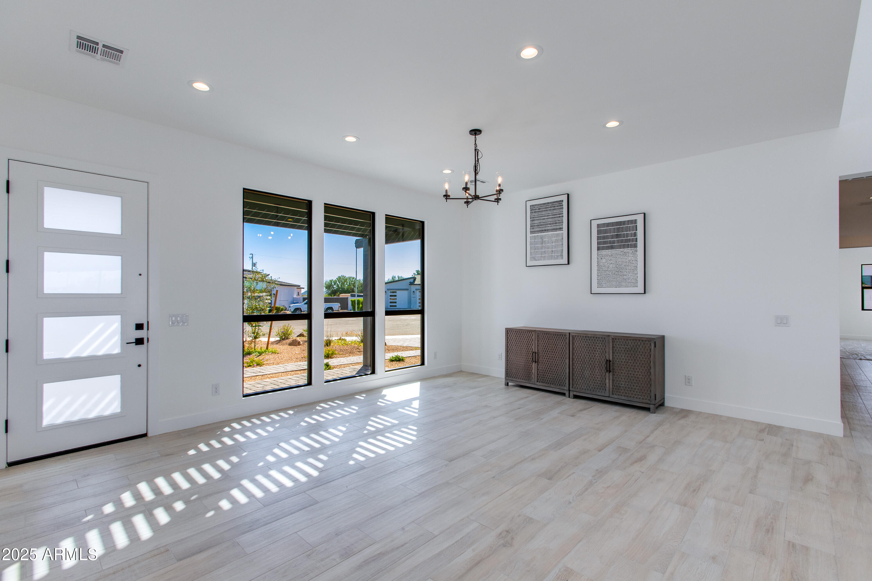 3330 W DESERT DAWN Drive