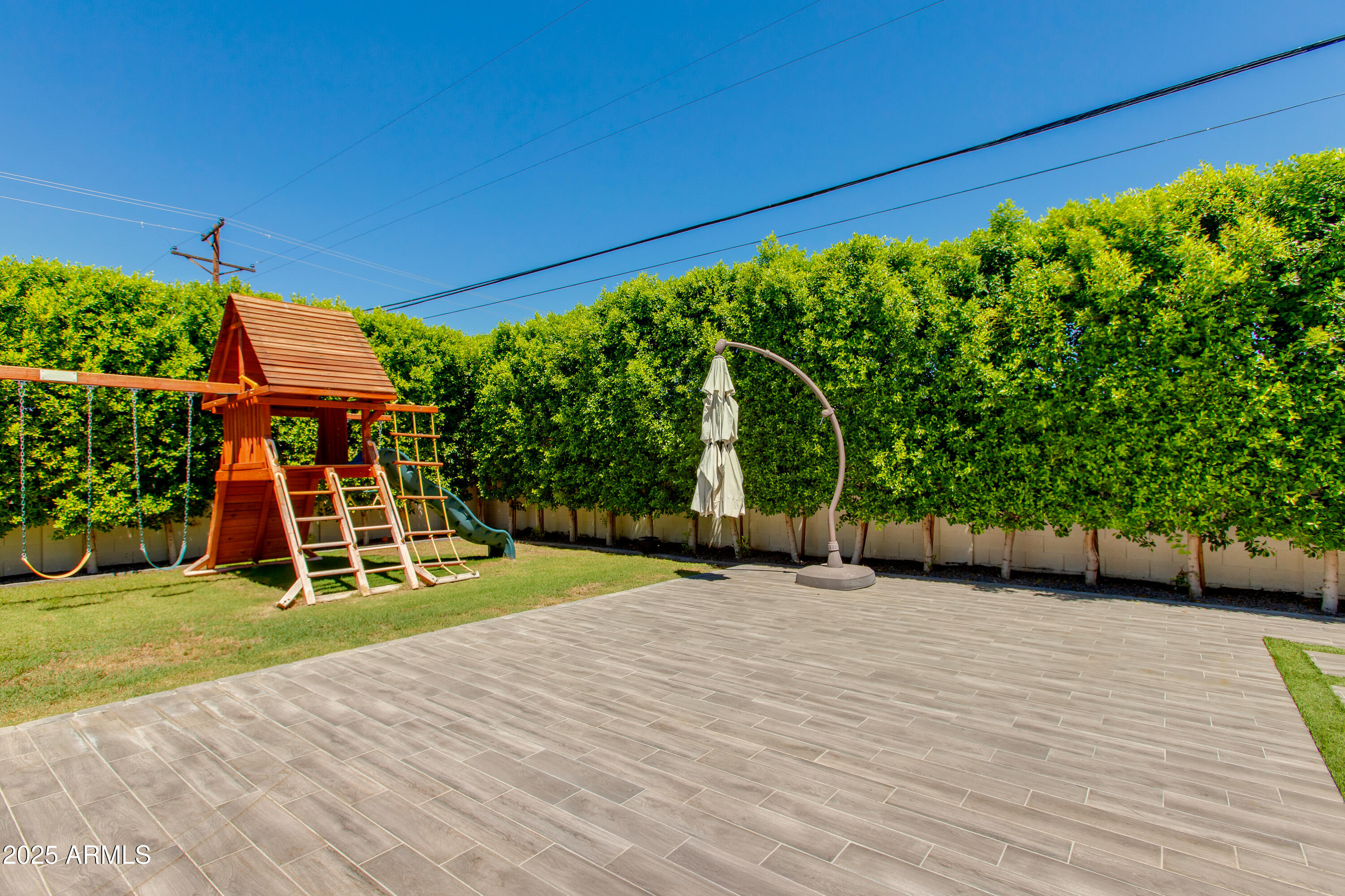 3802 E HIGHLAND Avenue