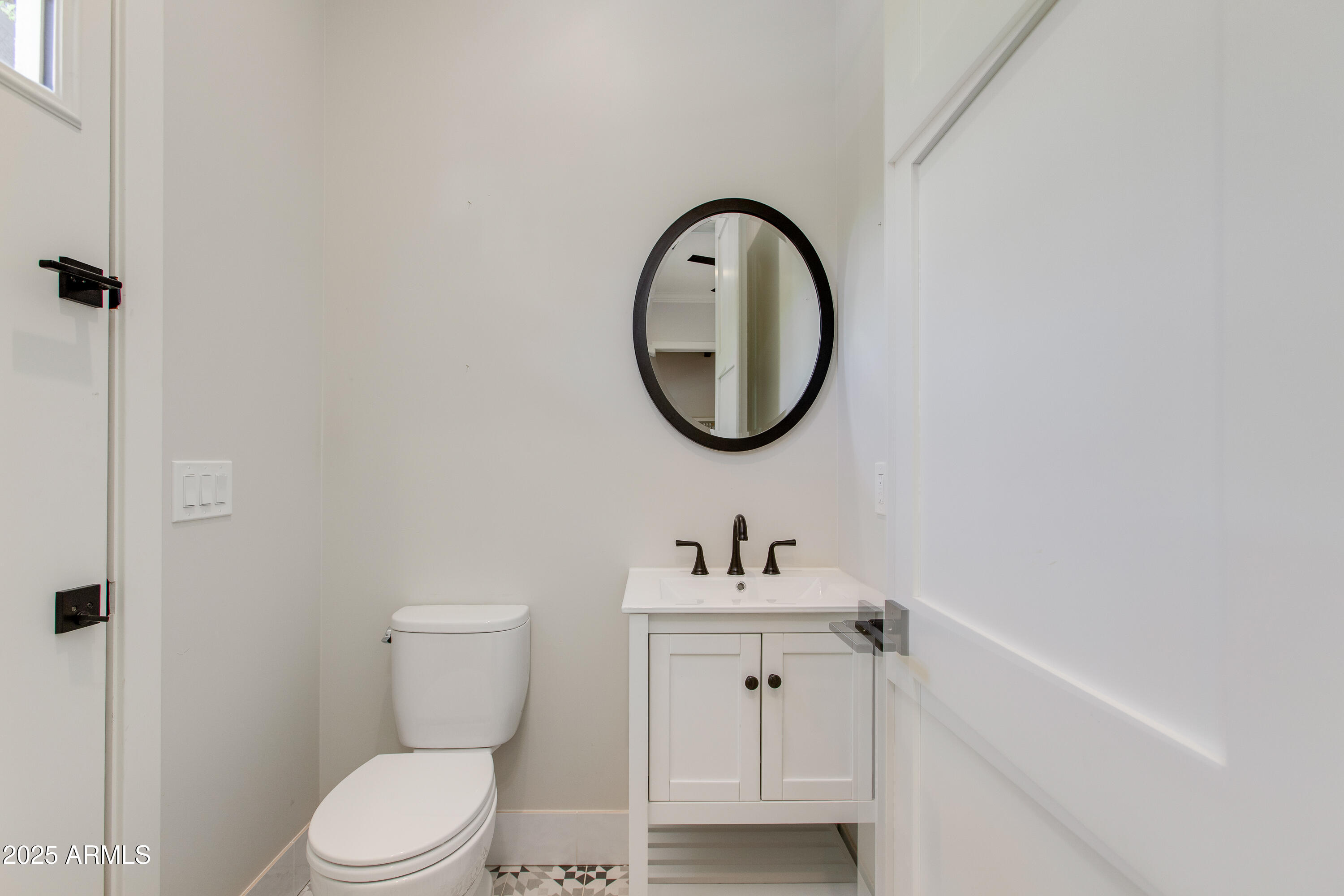 3802 E HIGHLAND Avenue