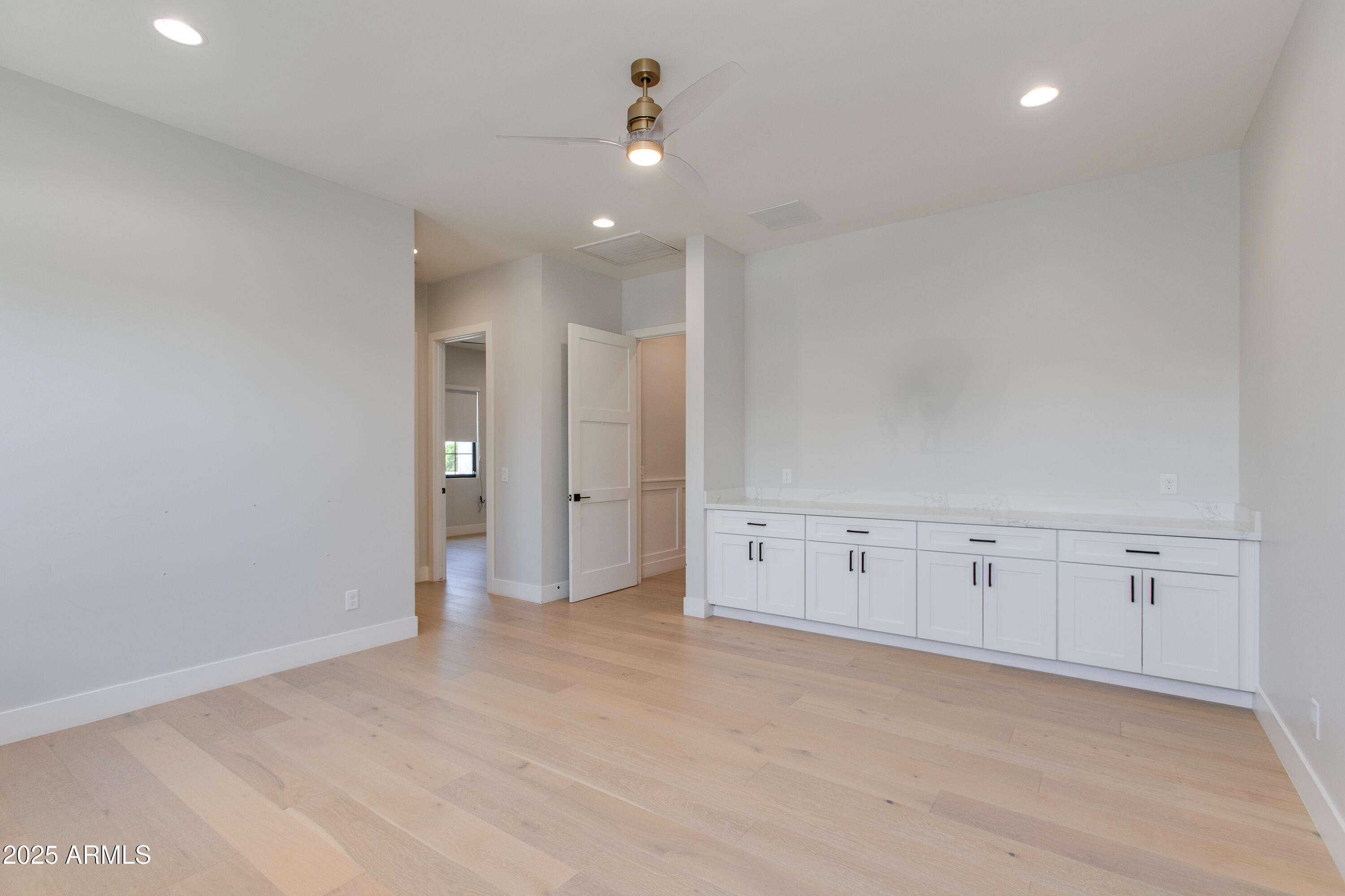 3802 E HIGHLAND Avenue