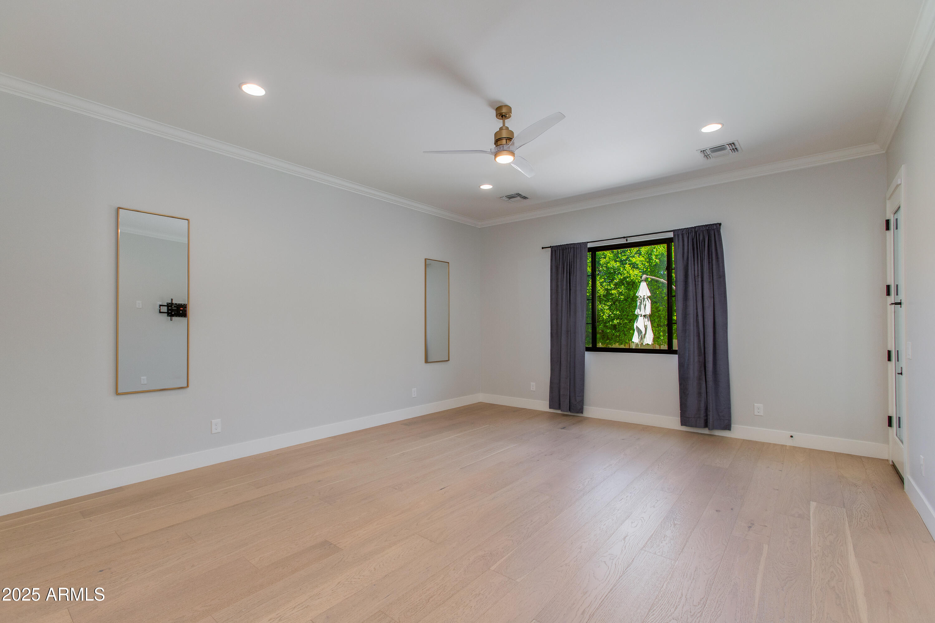 3802 E HIGHLAND Avenue