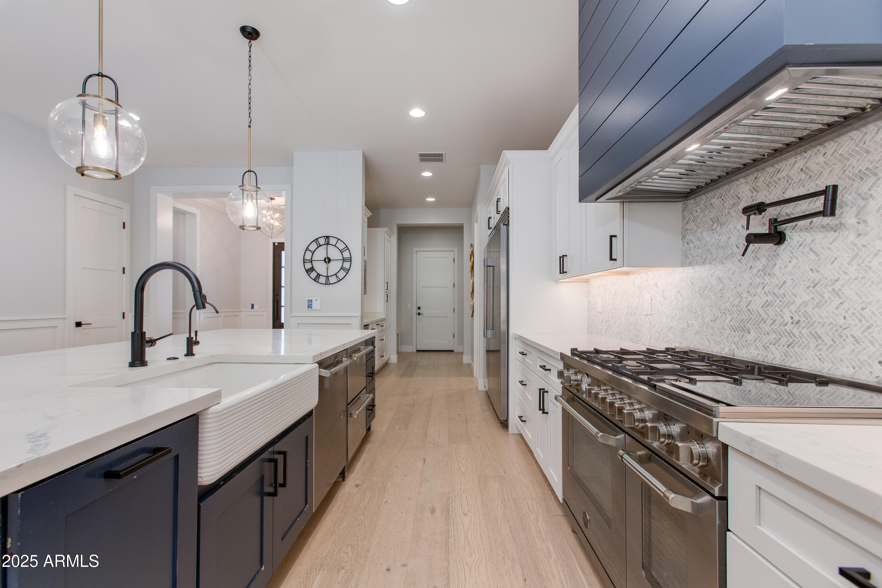 3802 E HIGHLAND Avenue