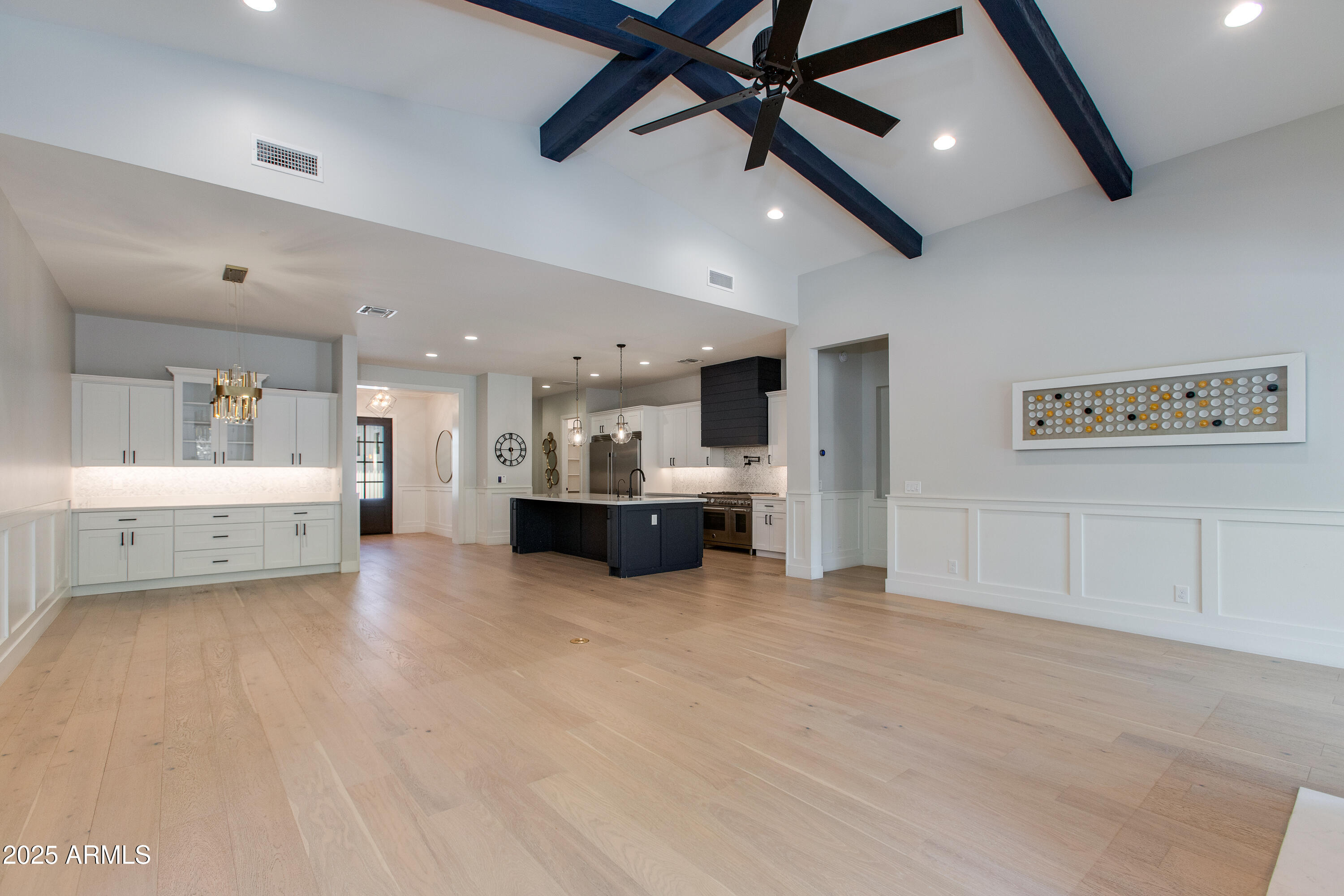 3802 E HIGHLAND Avenue