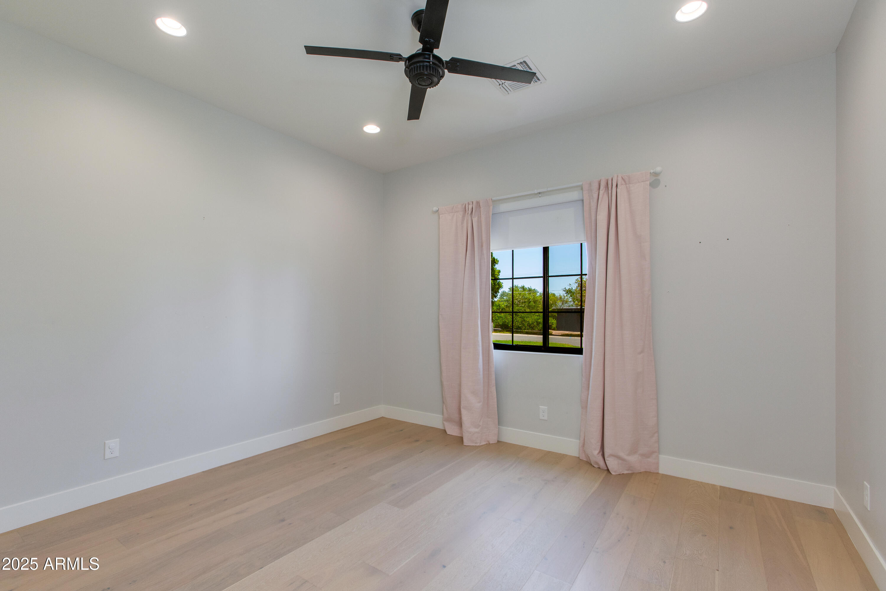 3802 E HIGHLAND Avenue