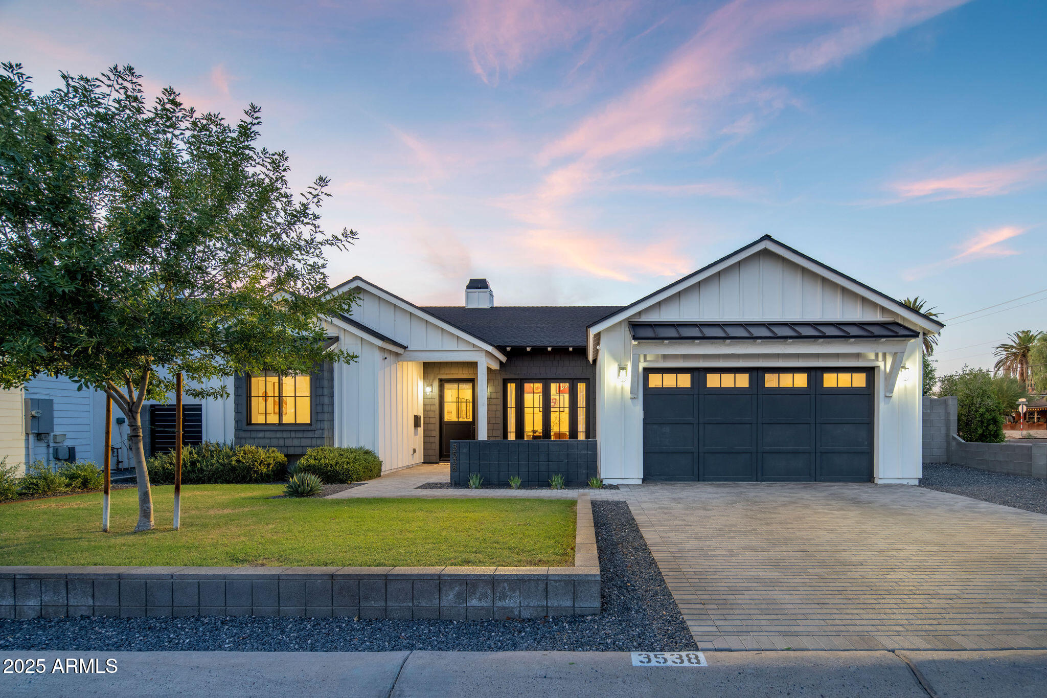 3538 E GLENROSA Avenue