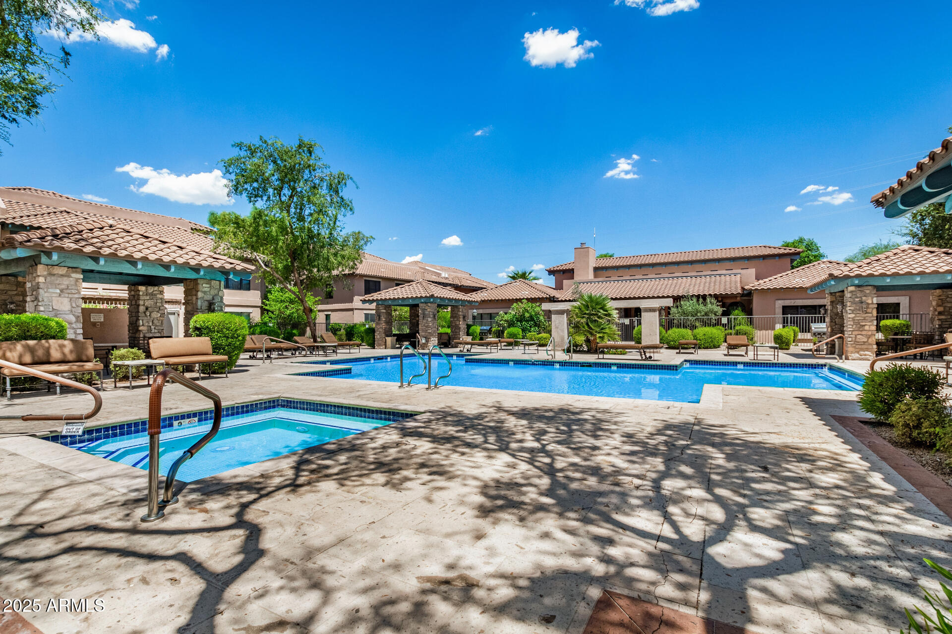 20660 N 40TH Street, 2056