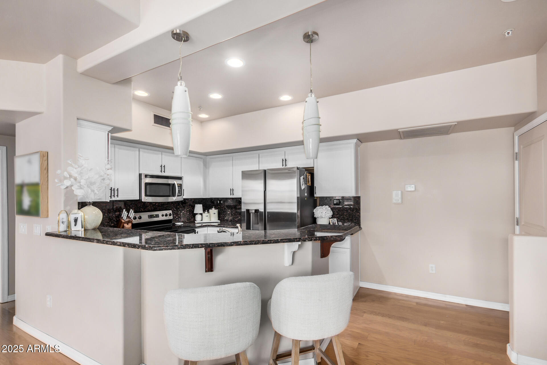 20660 N 40TH Street, 2056