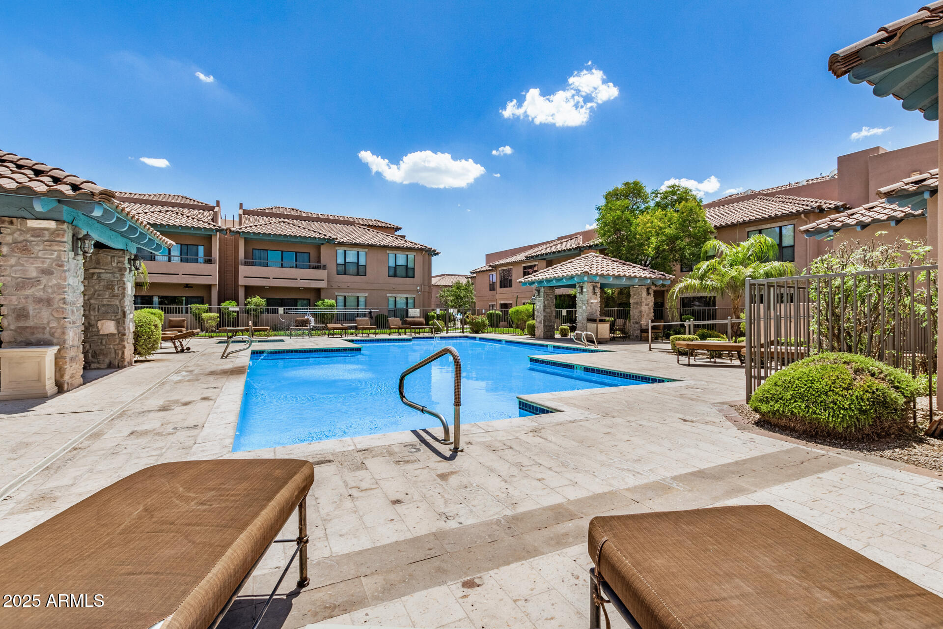 20660 N 40TH Street, 2056