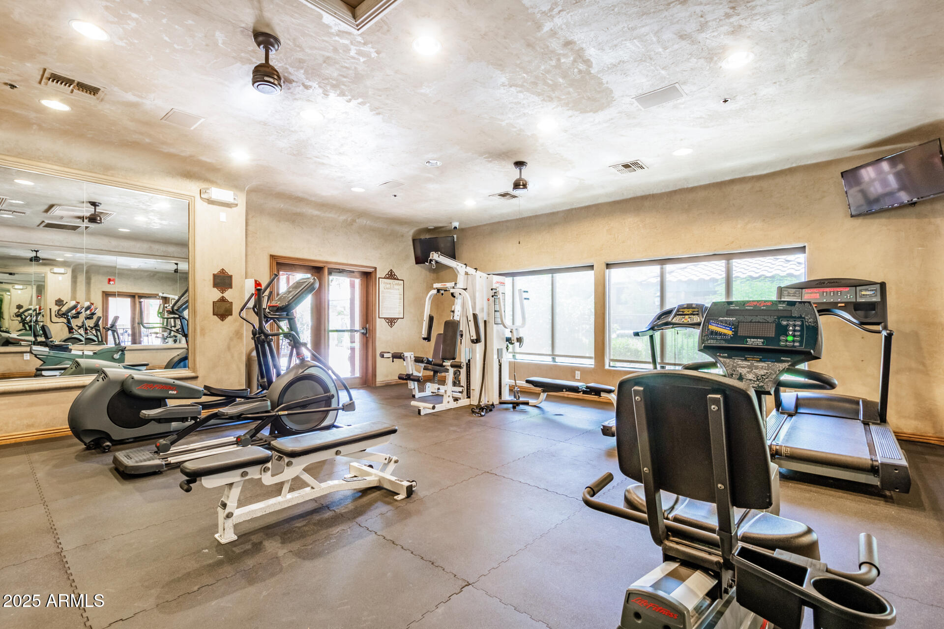 20660 N 40TH Street, 2056