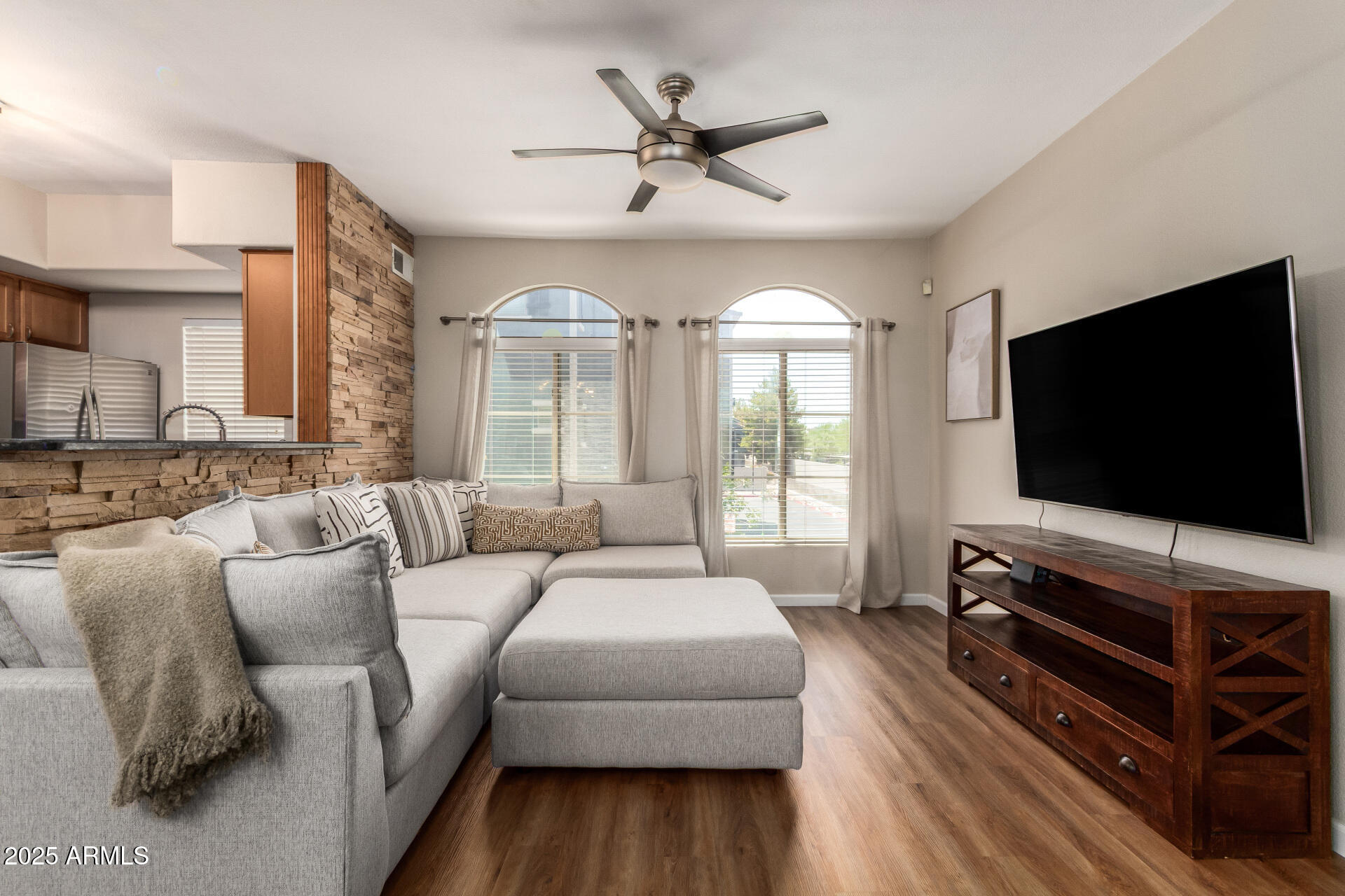 2401 E RIO SALADO Parkway 1196