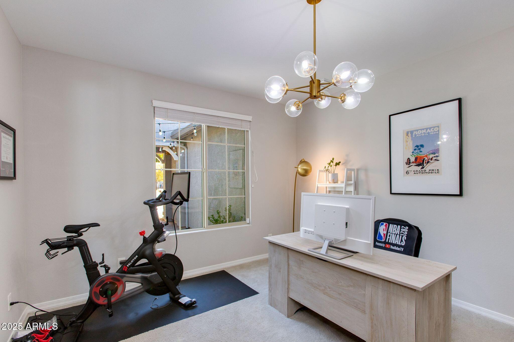 2528 E ALTA VISTA Road