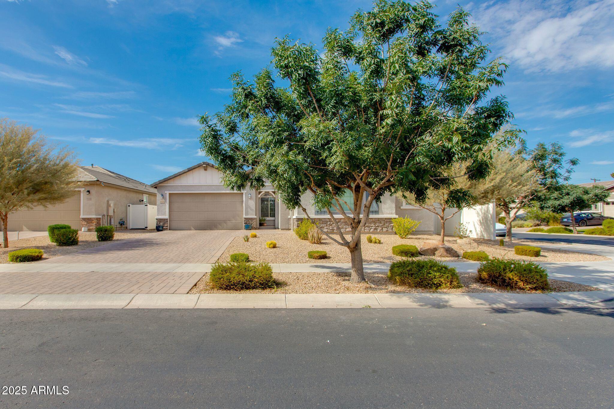 2528 E ALTA VISTA Road