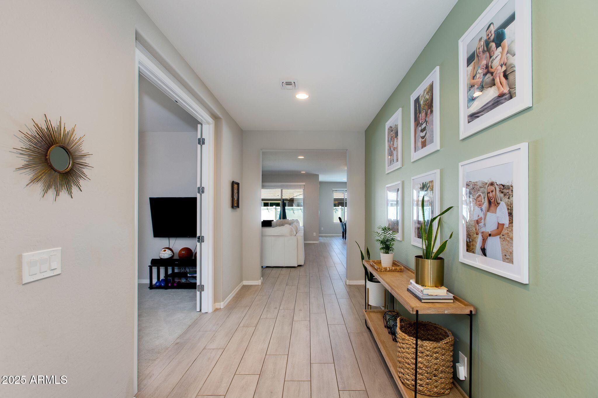 2528 E ALTA VISTA Road