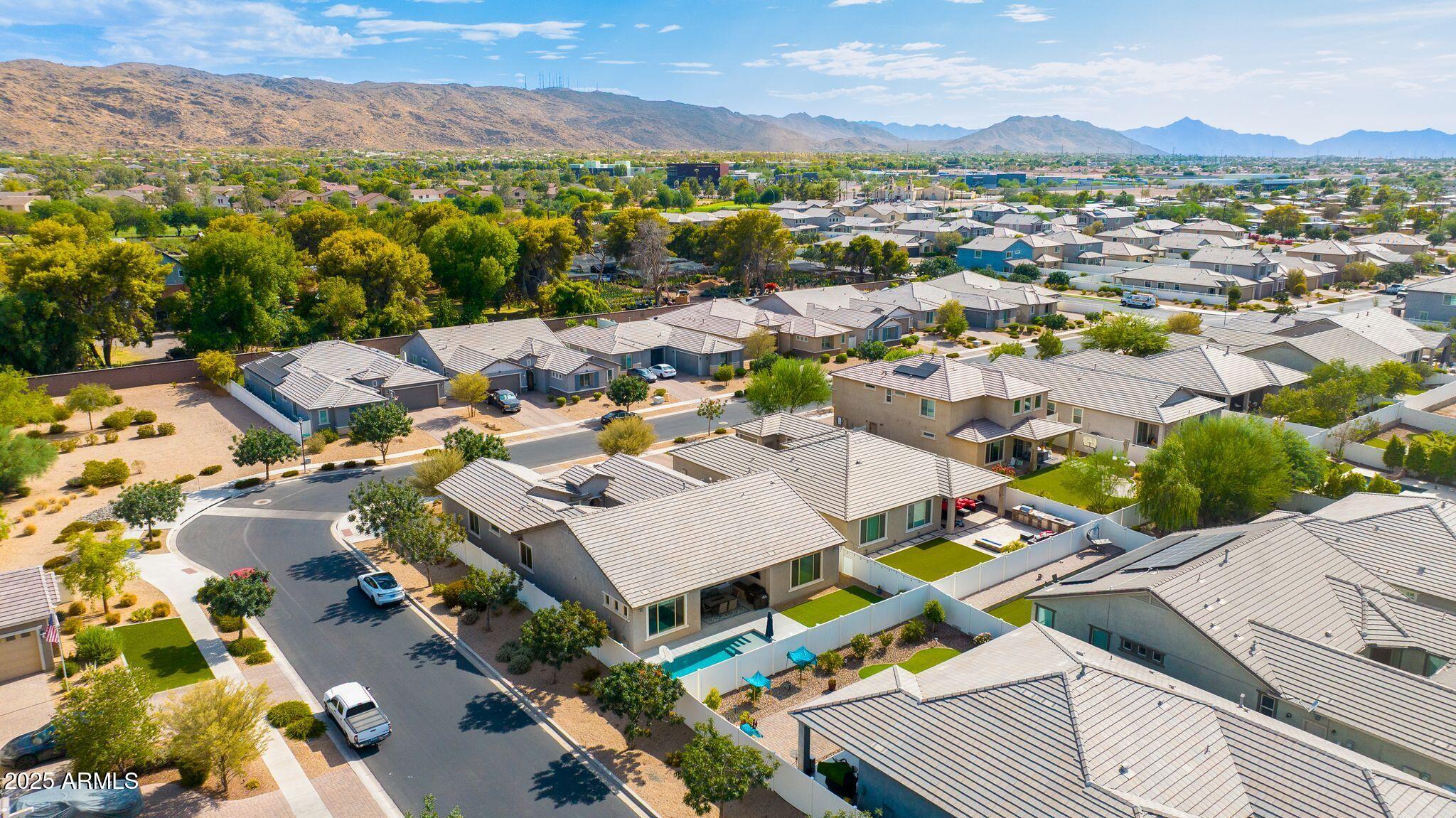 2528 E ALTA VISTA Road