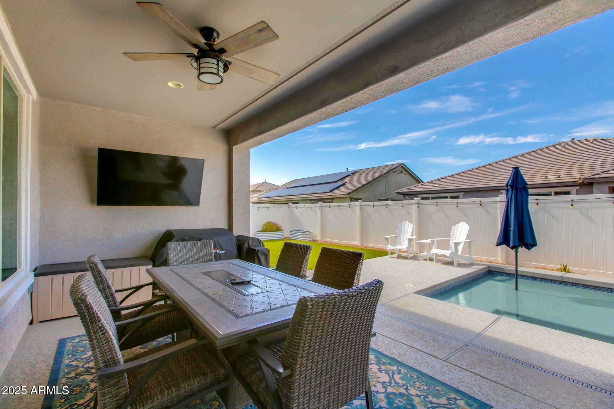 2528 E ALTA VISTA Road