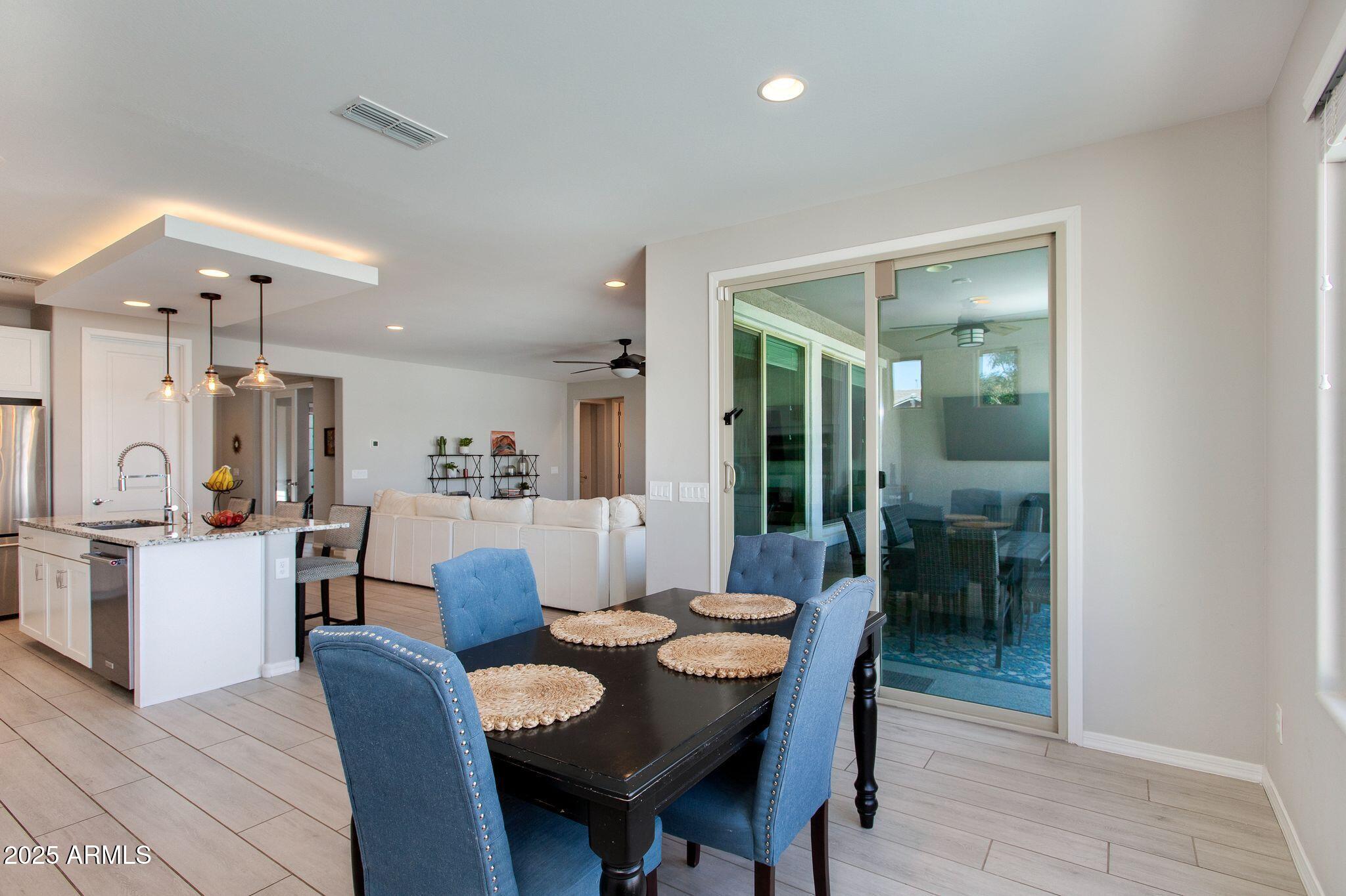 2528 E ALTA VISTA Road