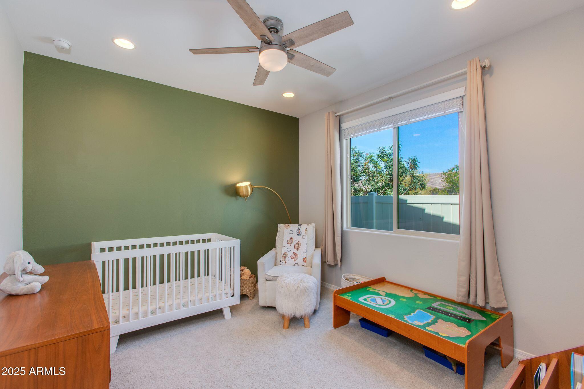 2528 E ALTA VISTA Road