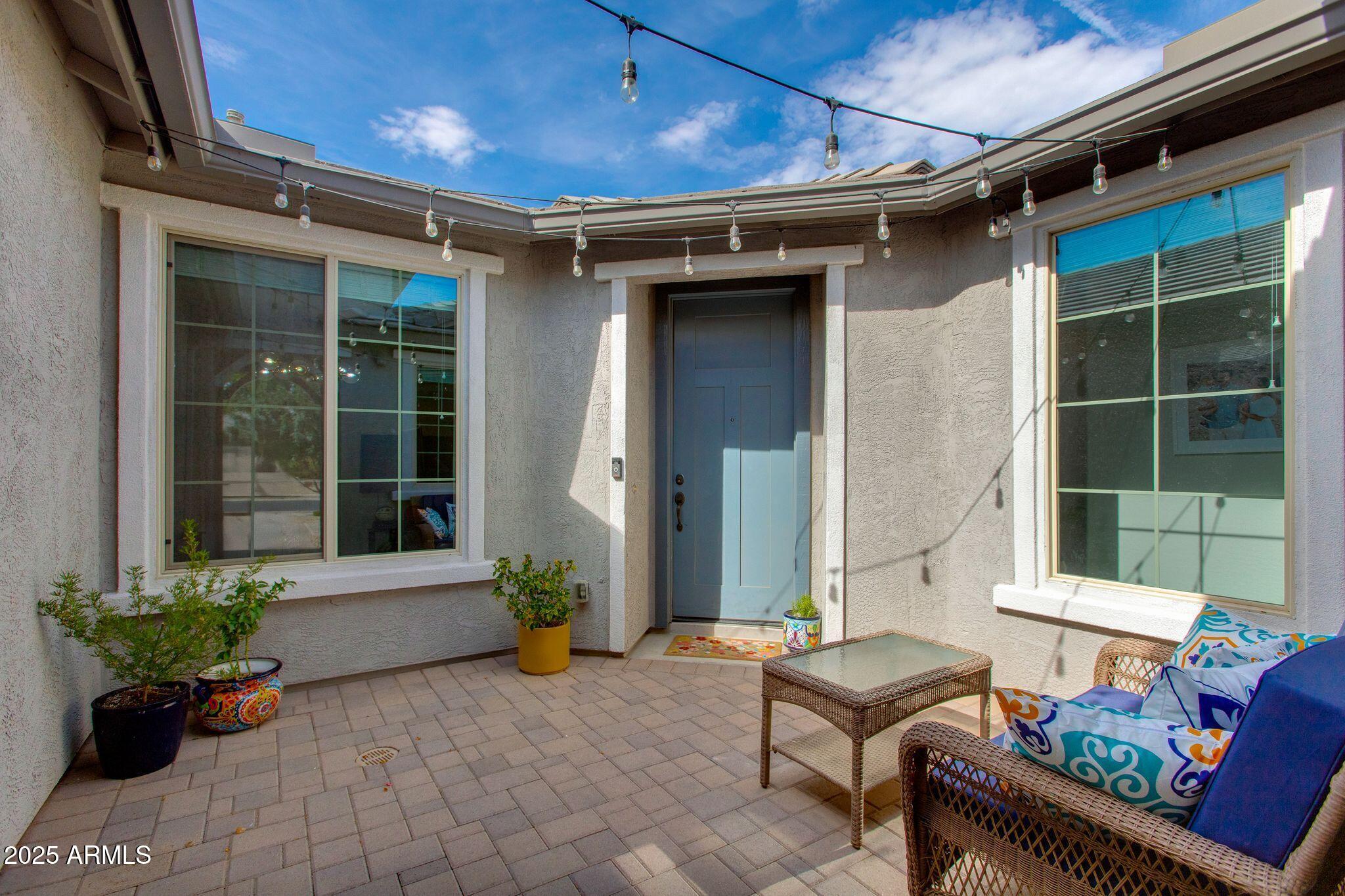 2528 E ALTA VISTA Road