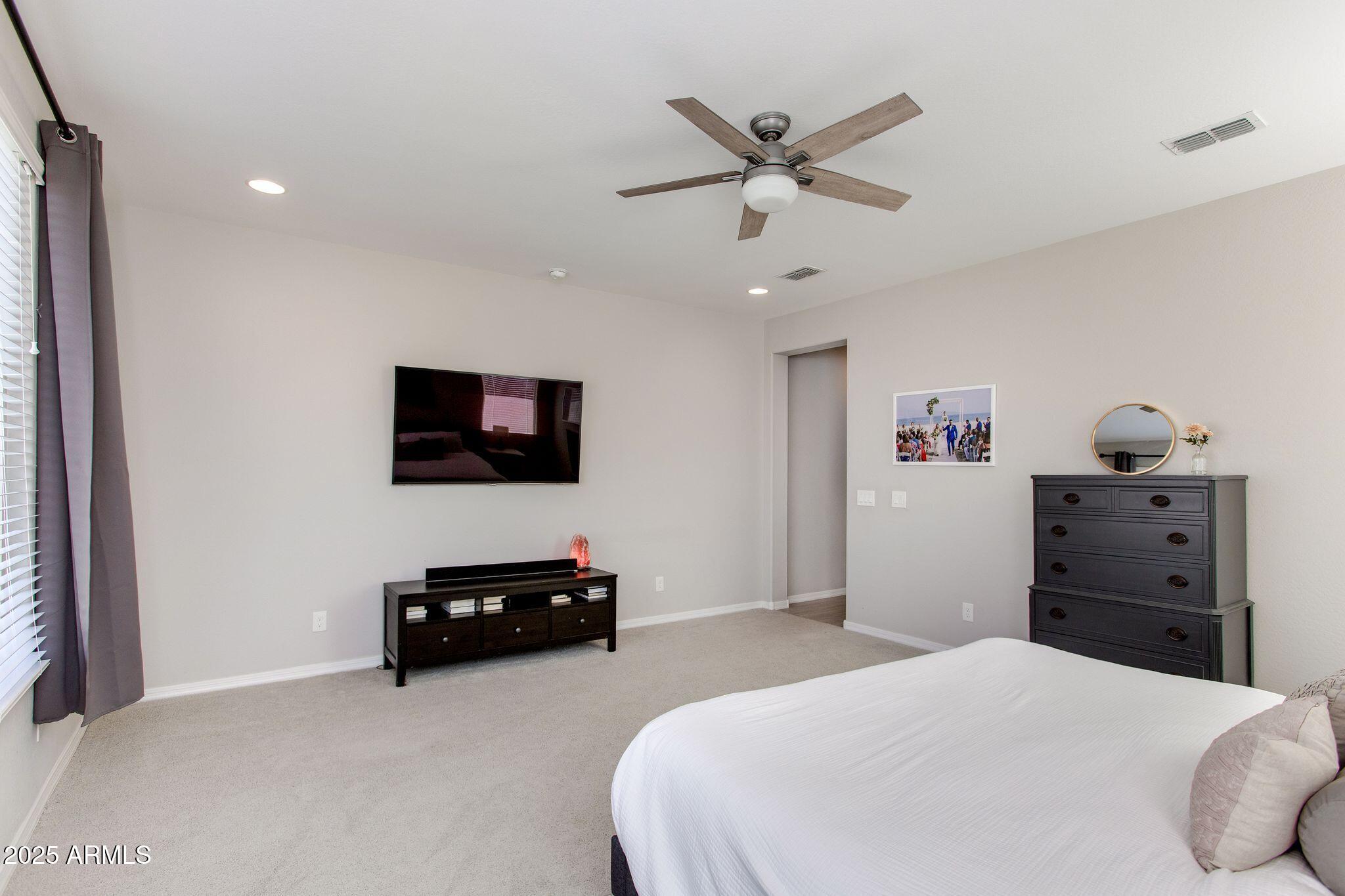 2528 E ALTA VISTA Road