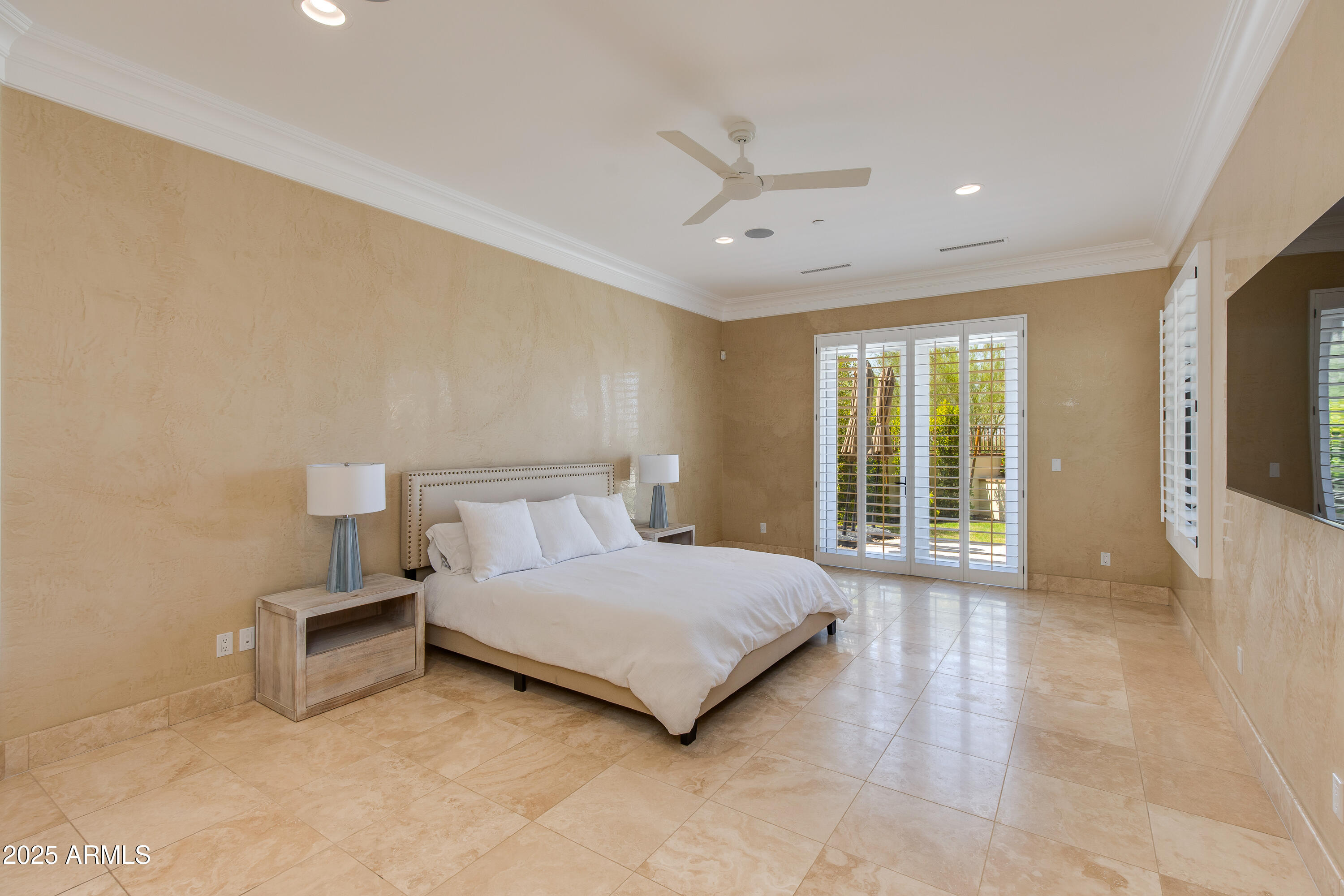 3905 E SIERRA VISTA Drive