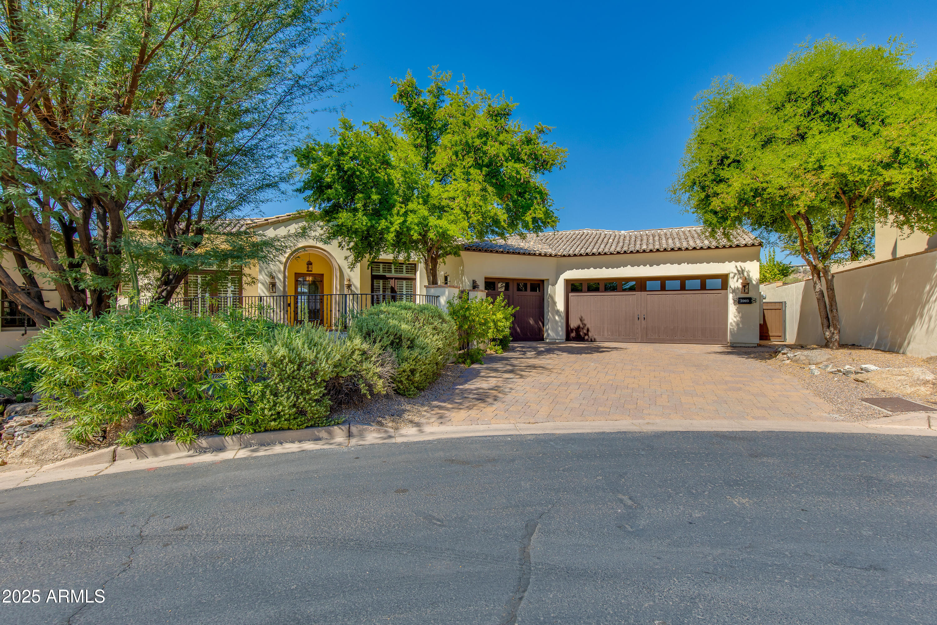 3905 E SIERRA VISTA Drive