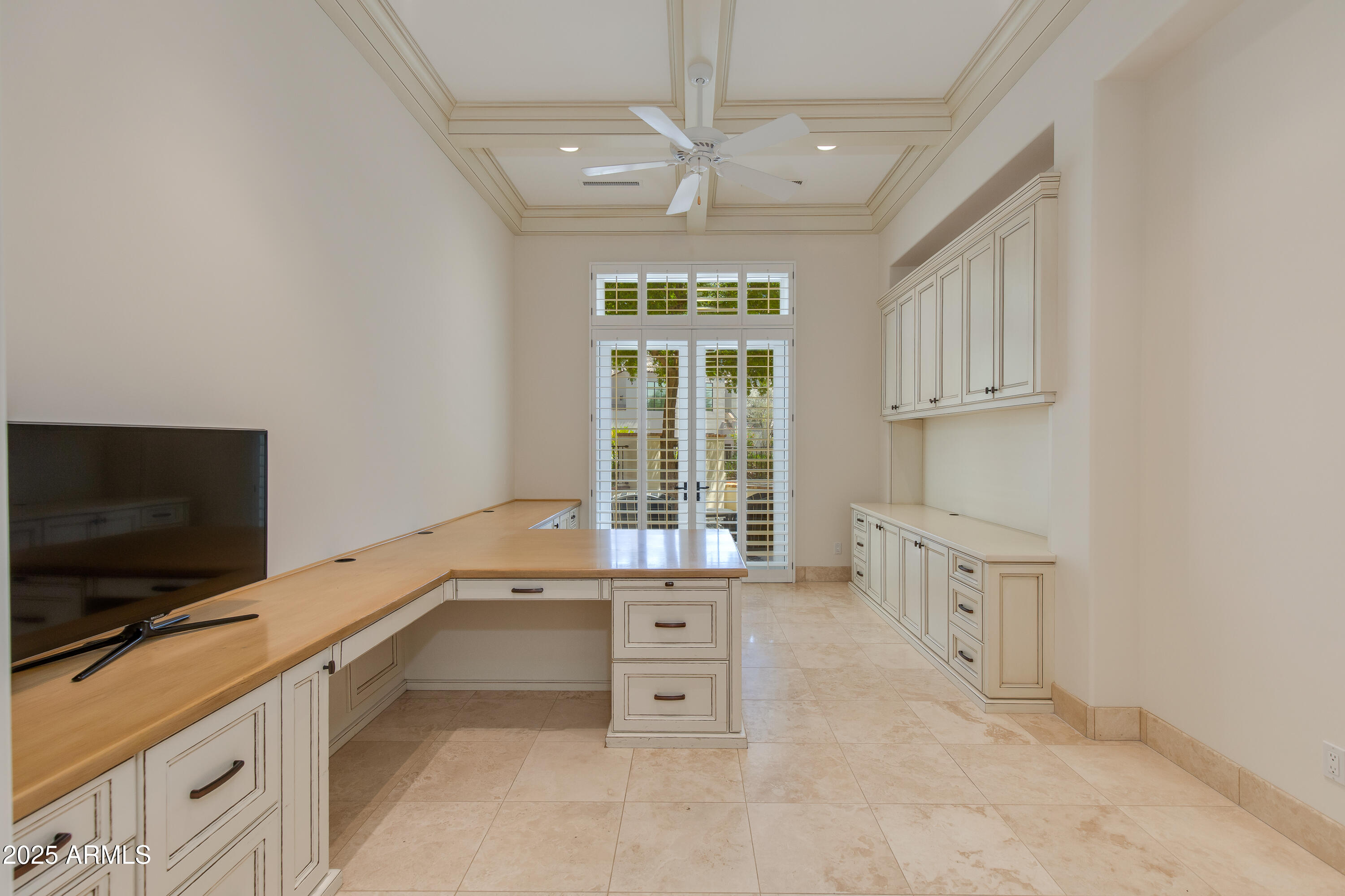 3905 E SIERRA VISTA Drive